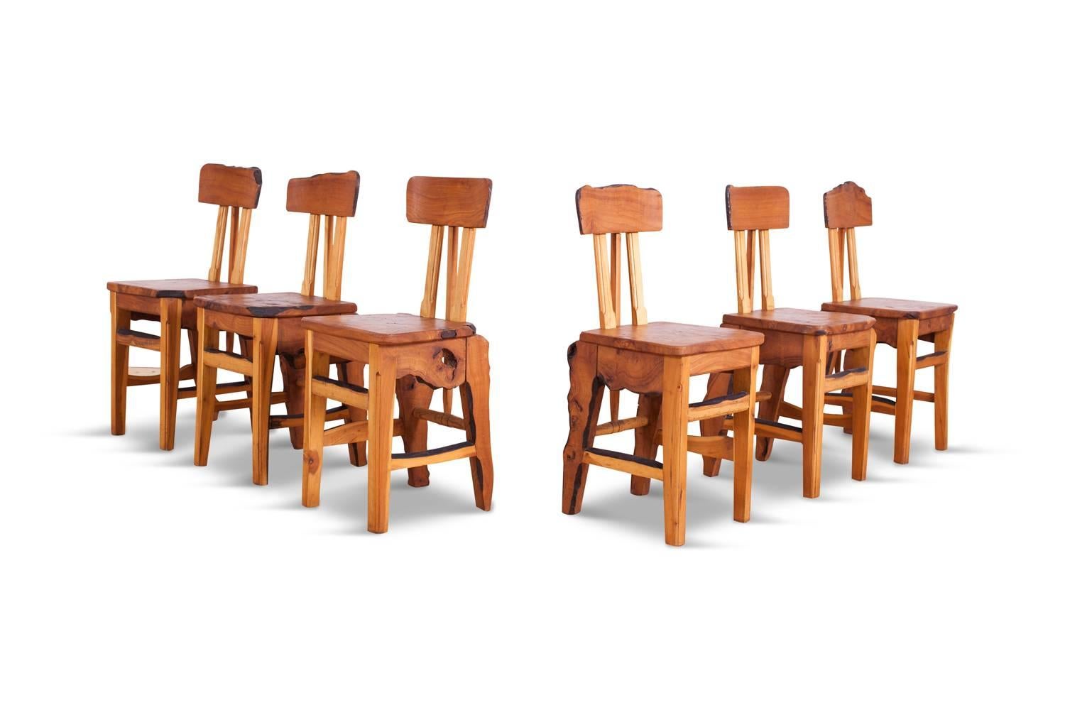 Rustikaler moderner Wabi Sabi Esstisch und Stühle im Stil von Nakashima im Angebot 4