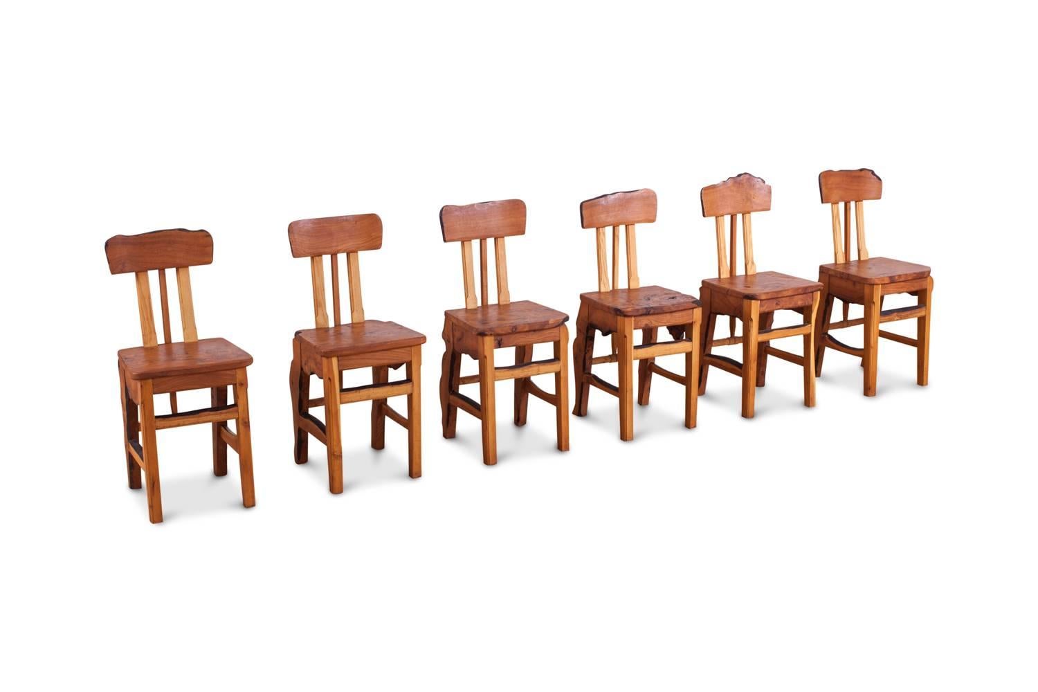 Rustikaler moderner Wabi Sabi Esstisch und Stühle im Stil von Nakashima im Angebot 6
