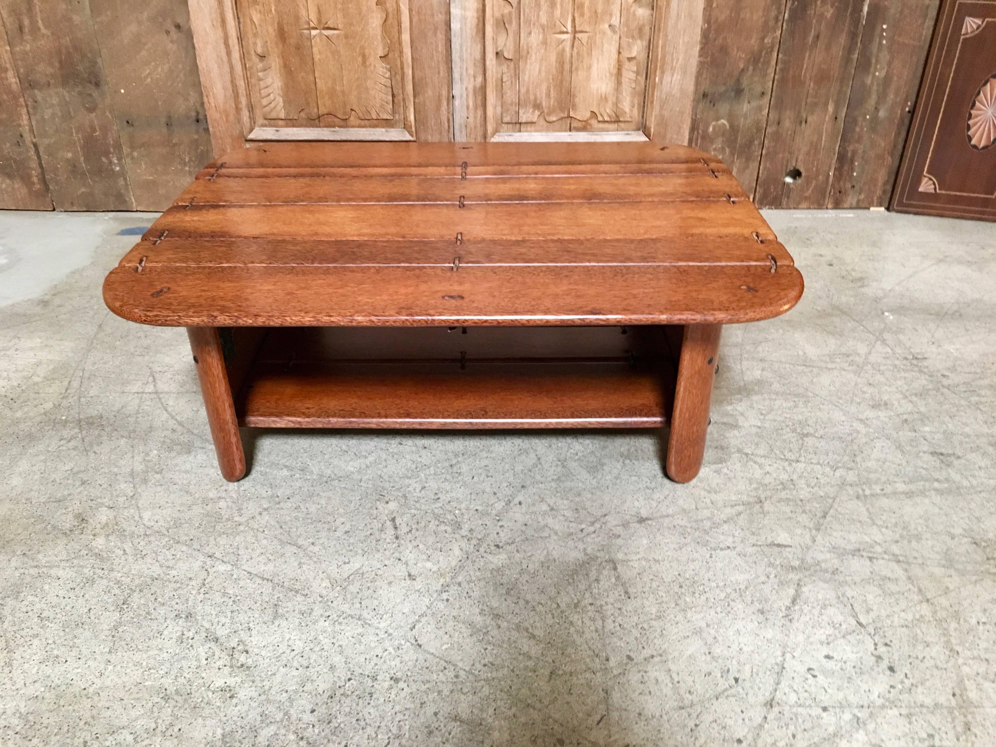 Asiatique Table basse rustique moderniste de Pacific Green