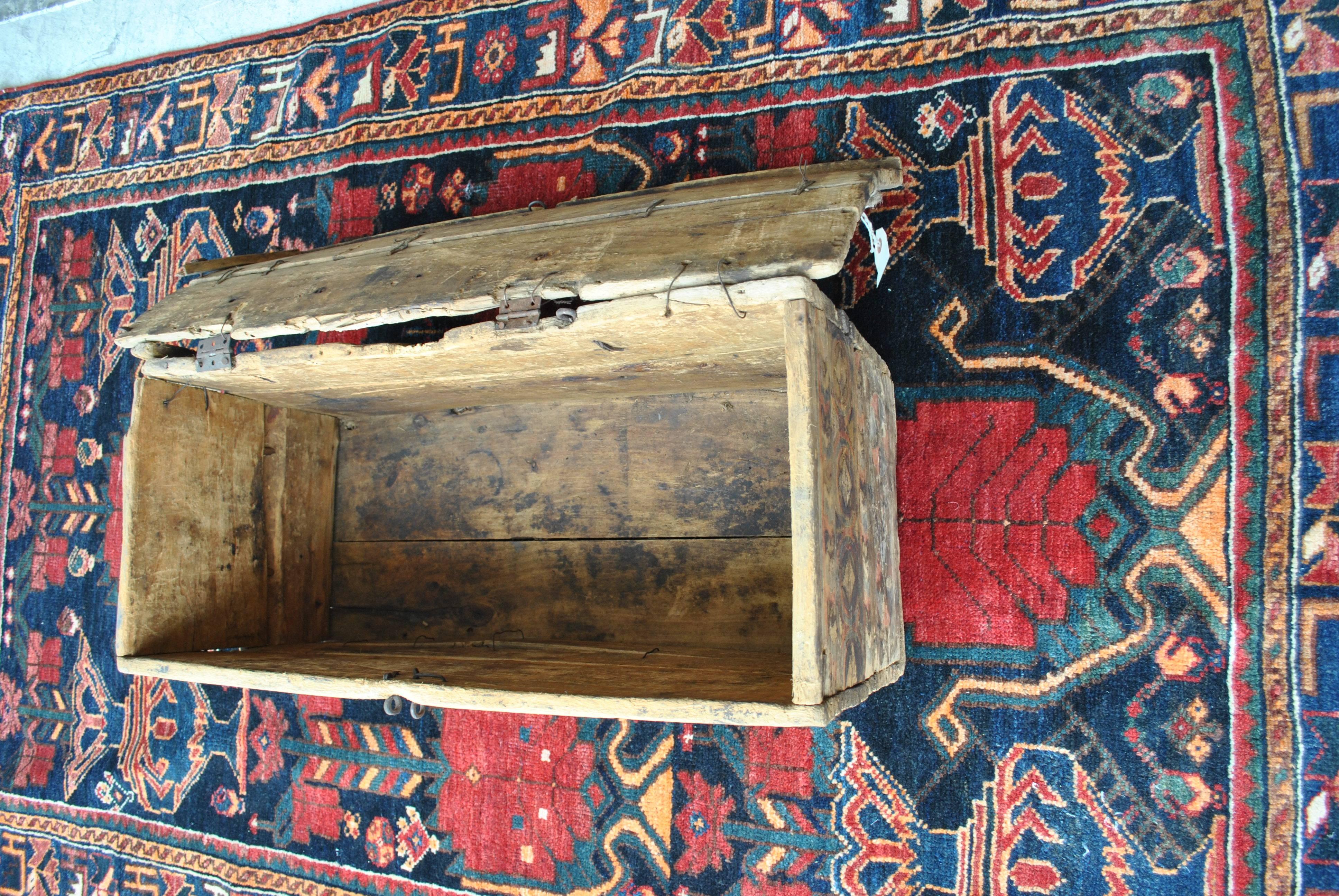 Rustic Moroccan Painted Chest Trunk   In Good Condition In Pasadena, TX