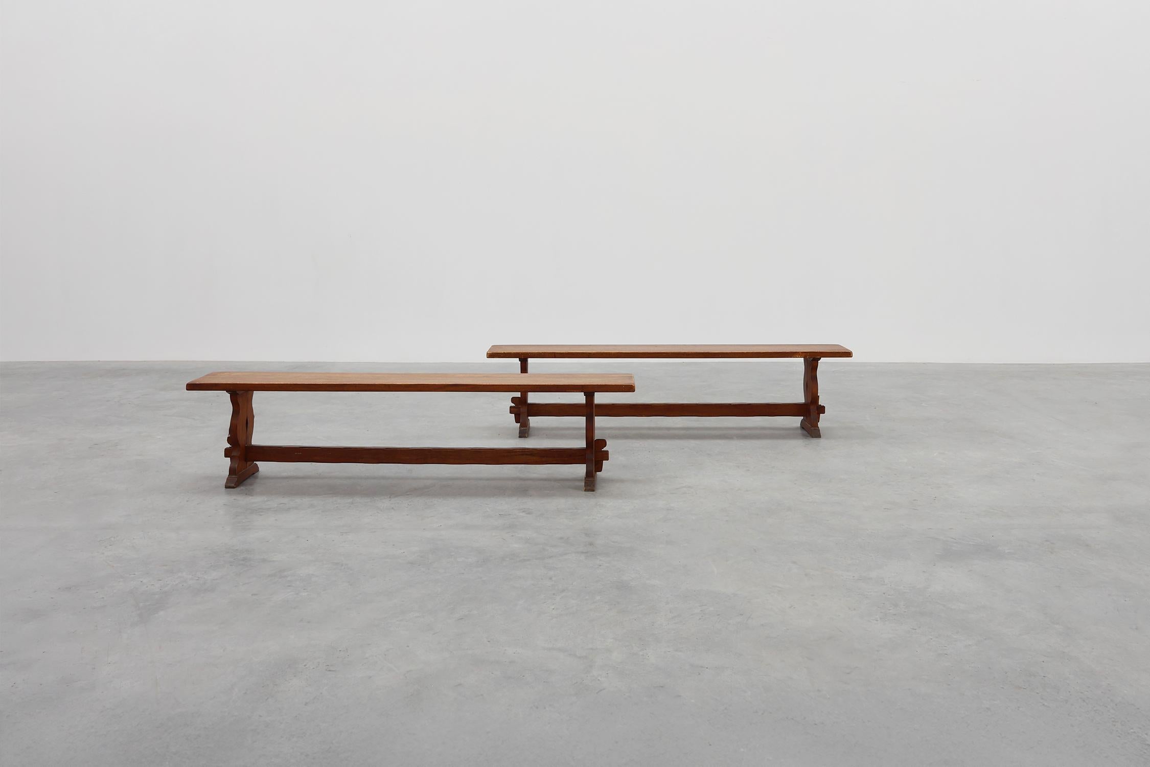 Panca rustica in quercia con una bella patina, Francia ca. 1900 in vendita 4