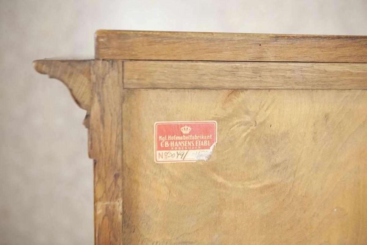 Rustic Oak Cabinet From the Late 19th Century in Light Brown For Sale 7