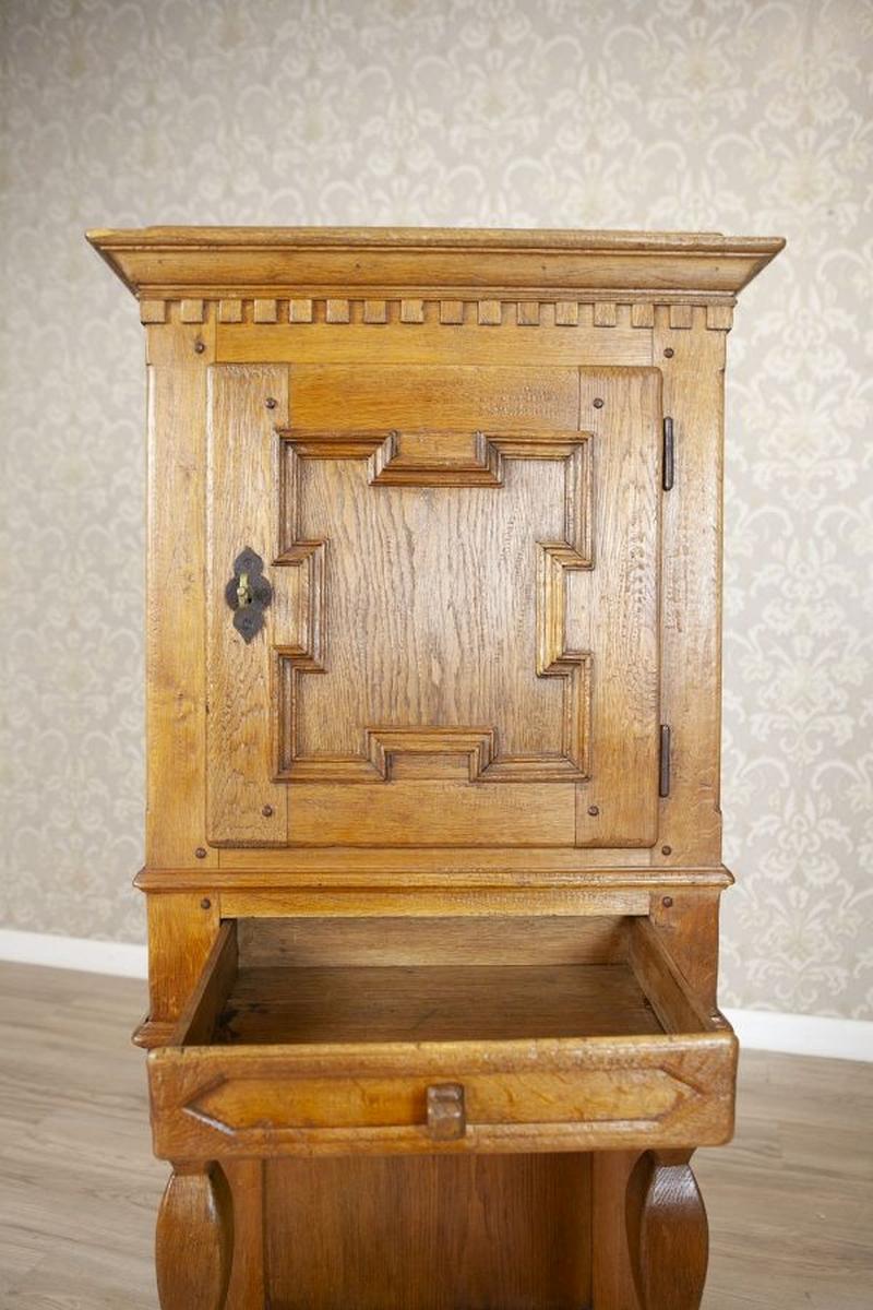 Rustic Oak Cabinet From the Late 19th Century in Light Brown For Sale 1
