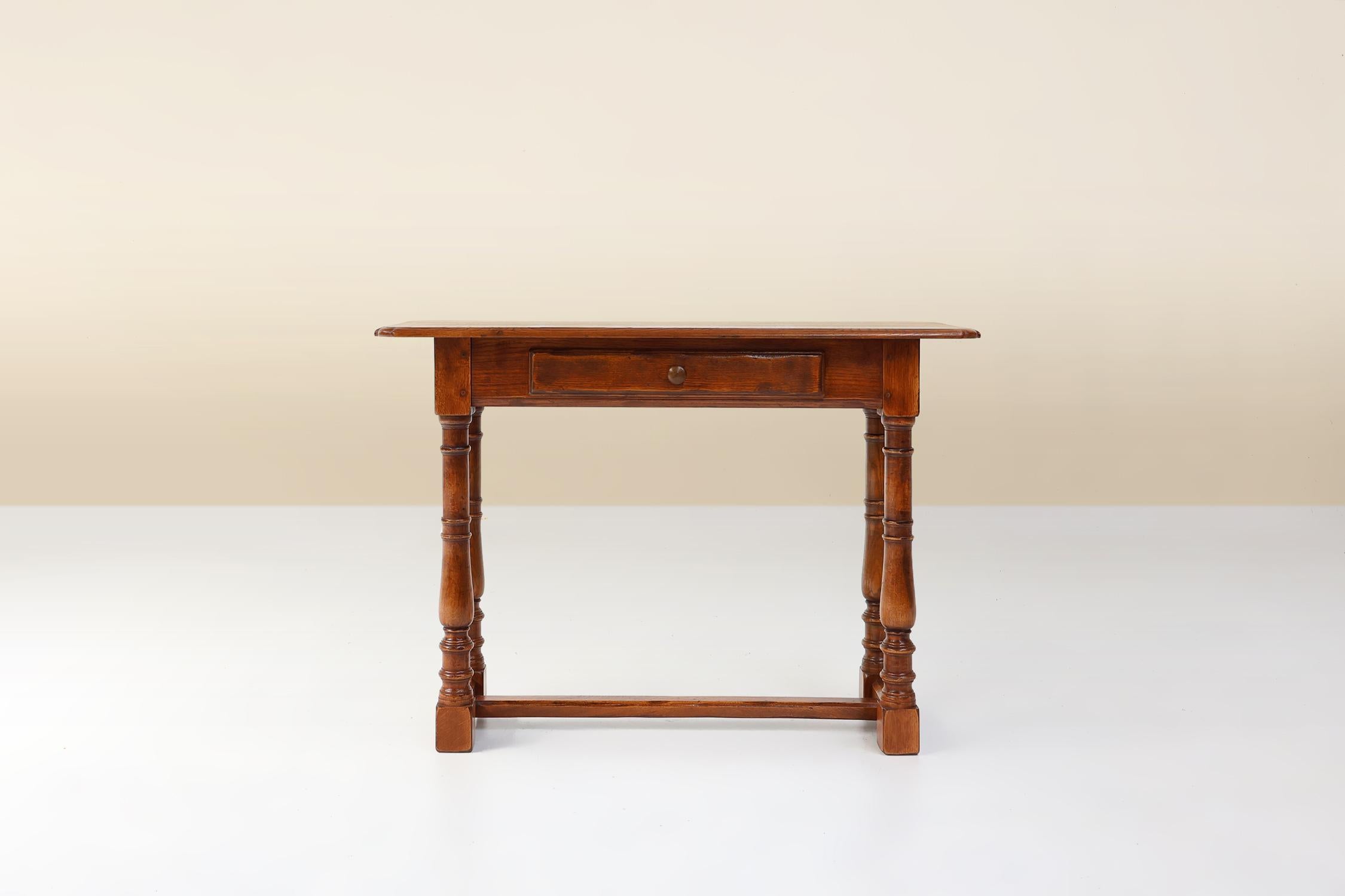 Rustic oak console table with drawer, Belgium ca. 1800 In Good Condition For Sale In Meulebeke, BE