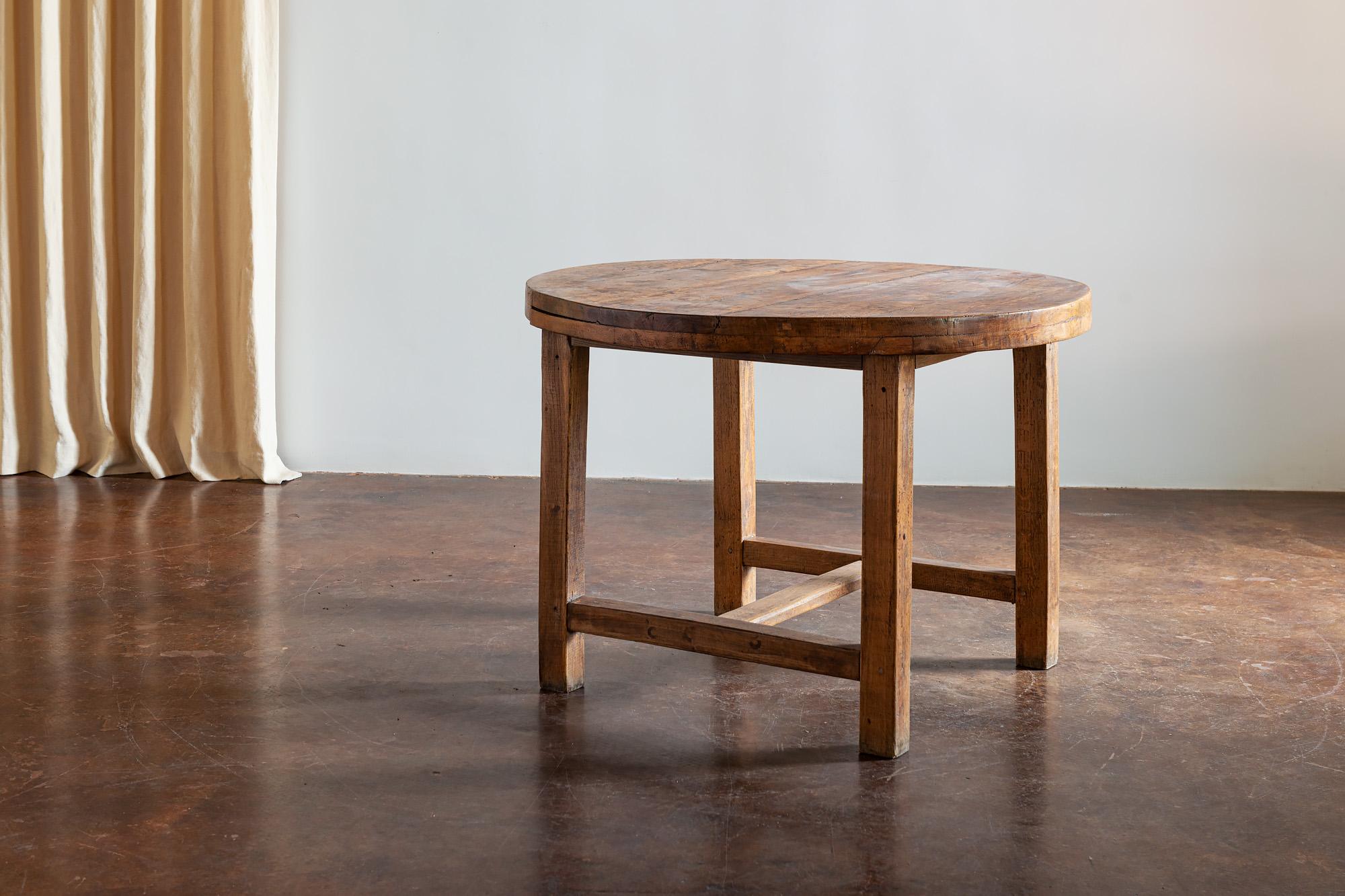 Lovely and simple round oak dining table with nice patina, France, 1900.