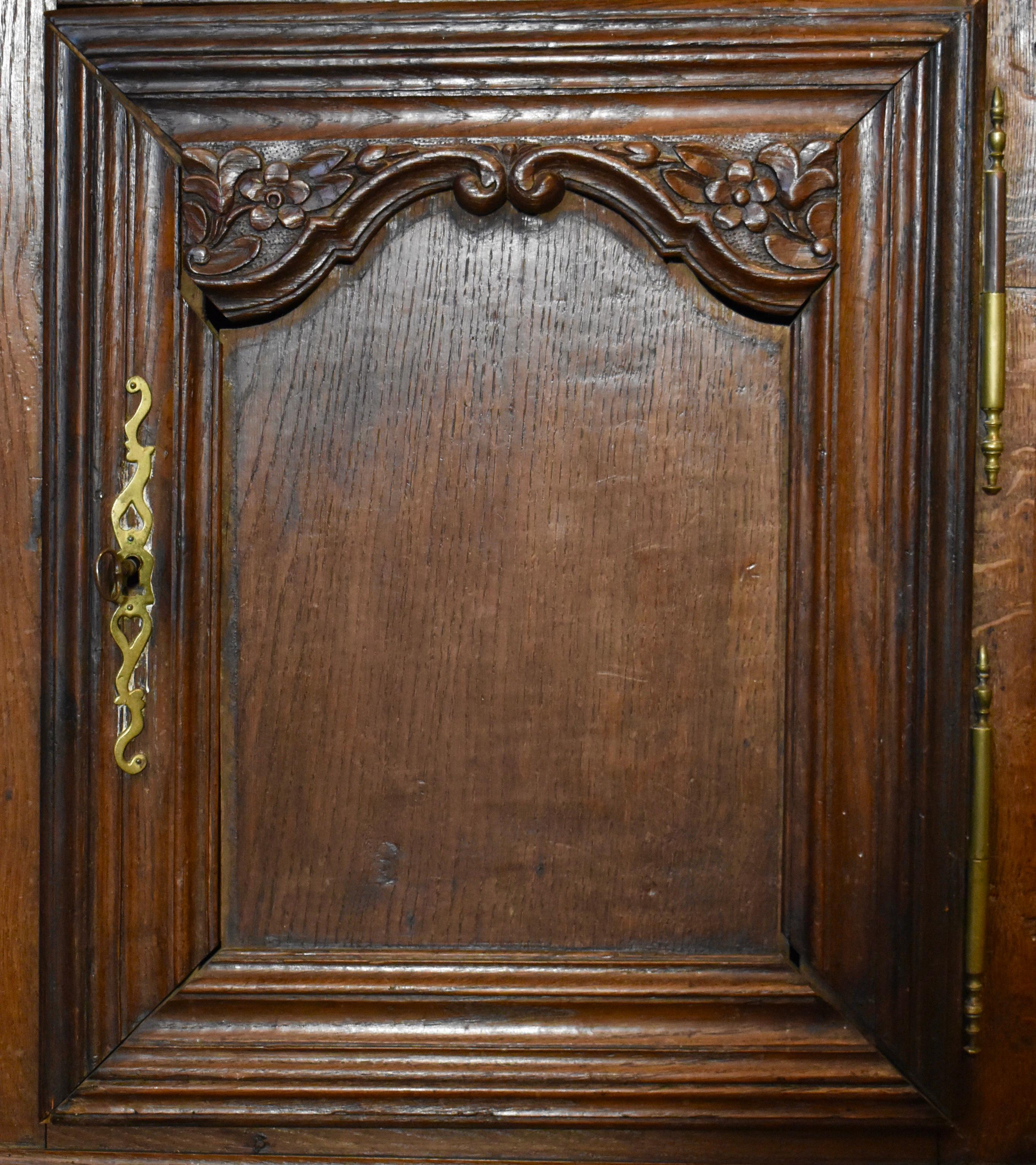 Rustic Oak Plate Cupboard Cabinet, circa 1875 For Sale 4