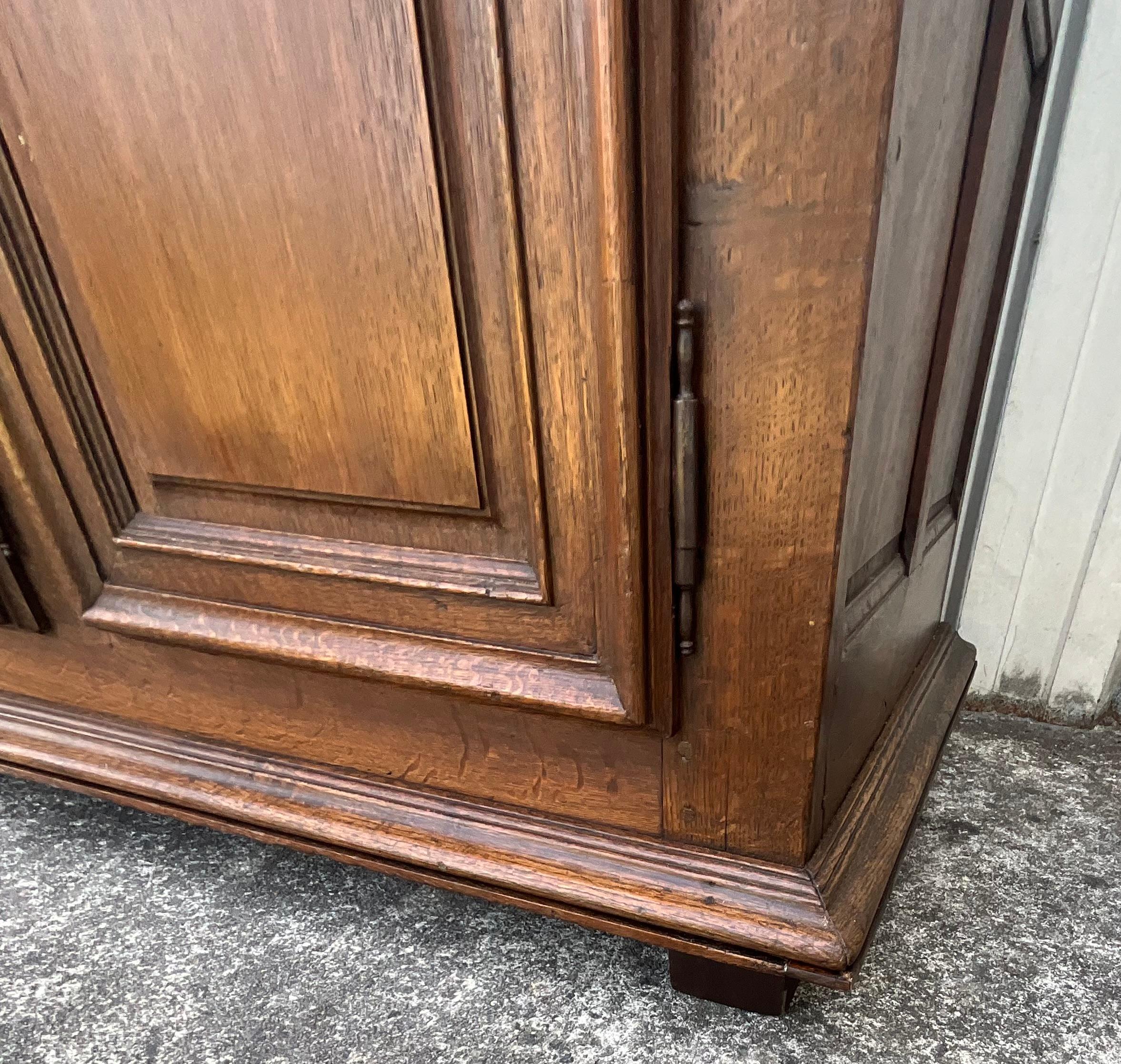 Rustic Oak Sideboard – 18th Century For Sale 5
