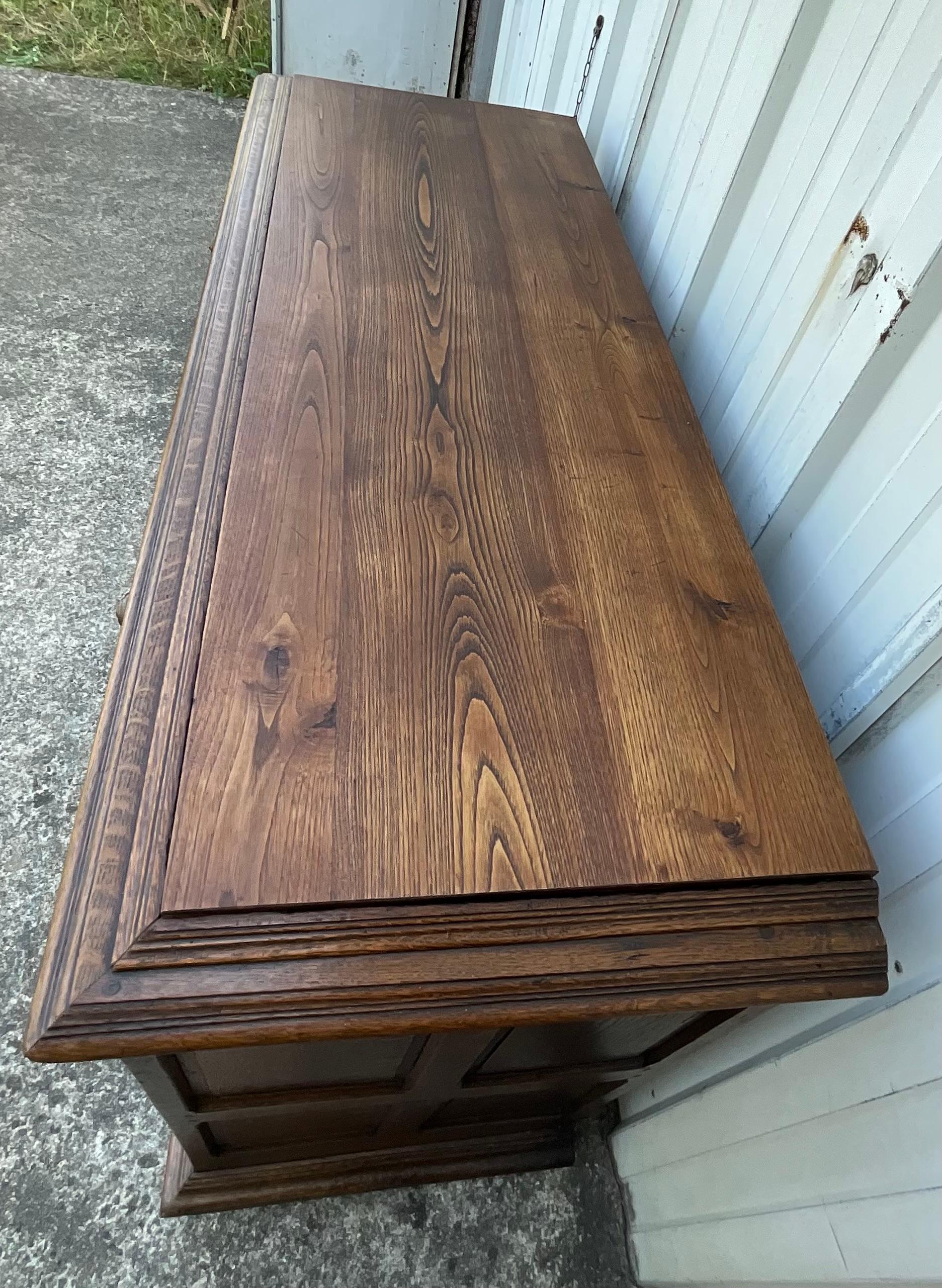 Rustic Oak Sideboard – 18th Century For Sale 7