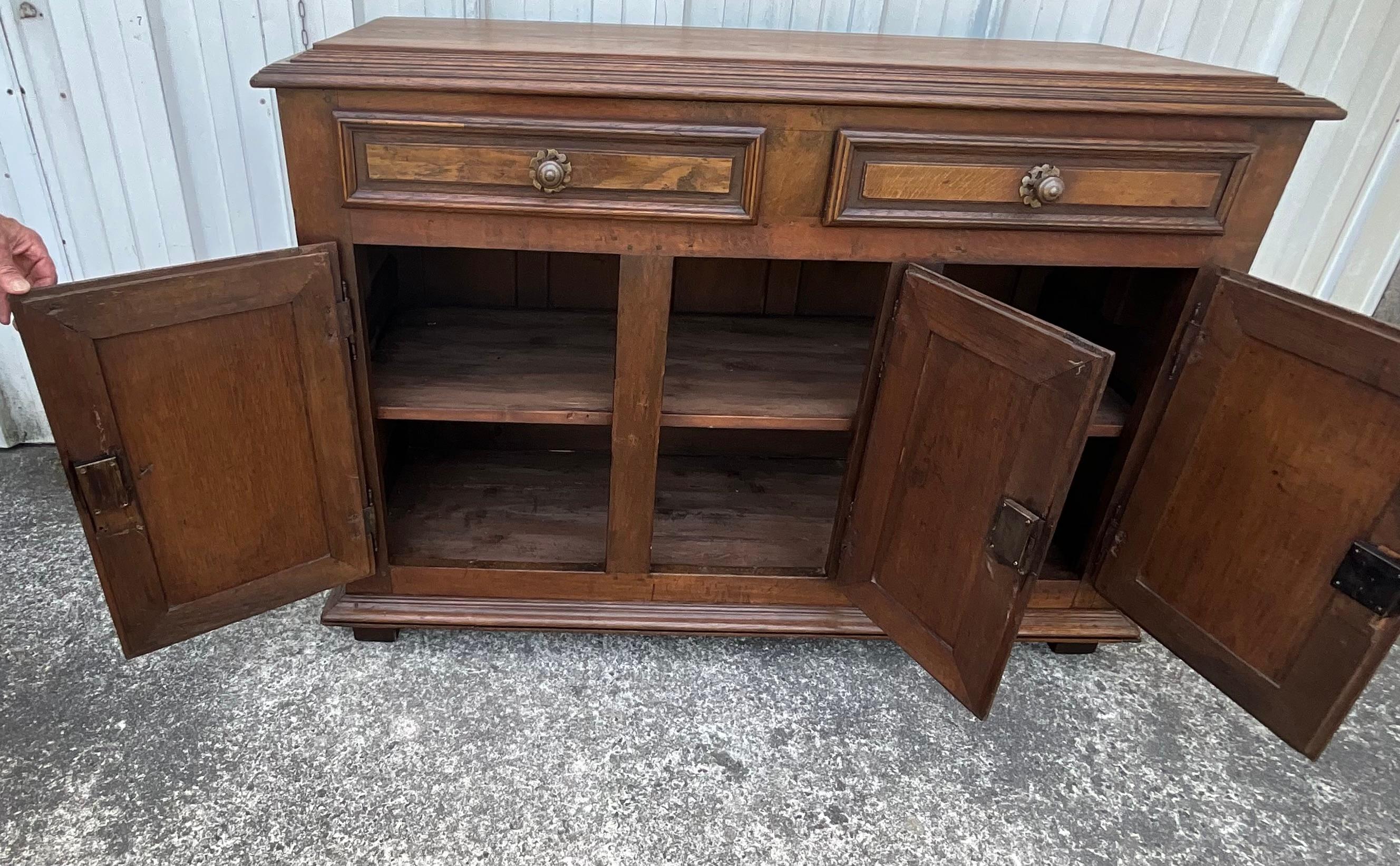 Rustic Oak Sideboard – 18th Century For Sale 8