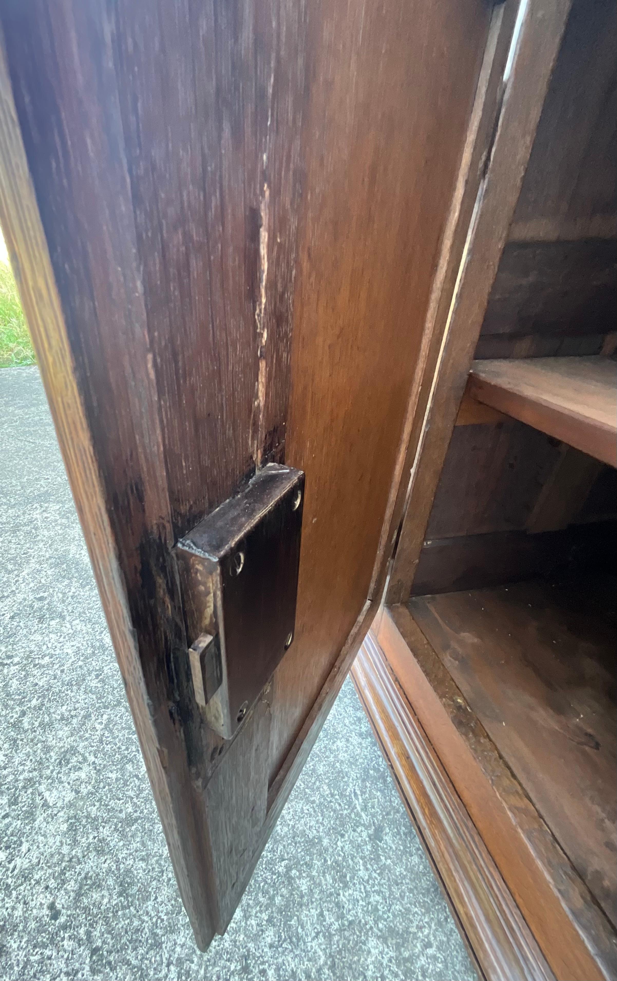 Rustic Oak Sideboard – 18th Century For Sale 10