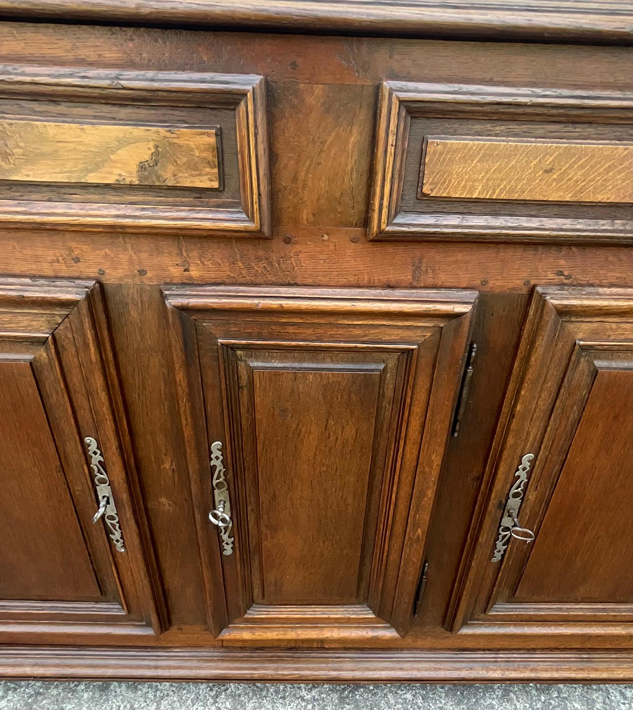 Rustic Oak Sideboard – 18th Century For Sale 3