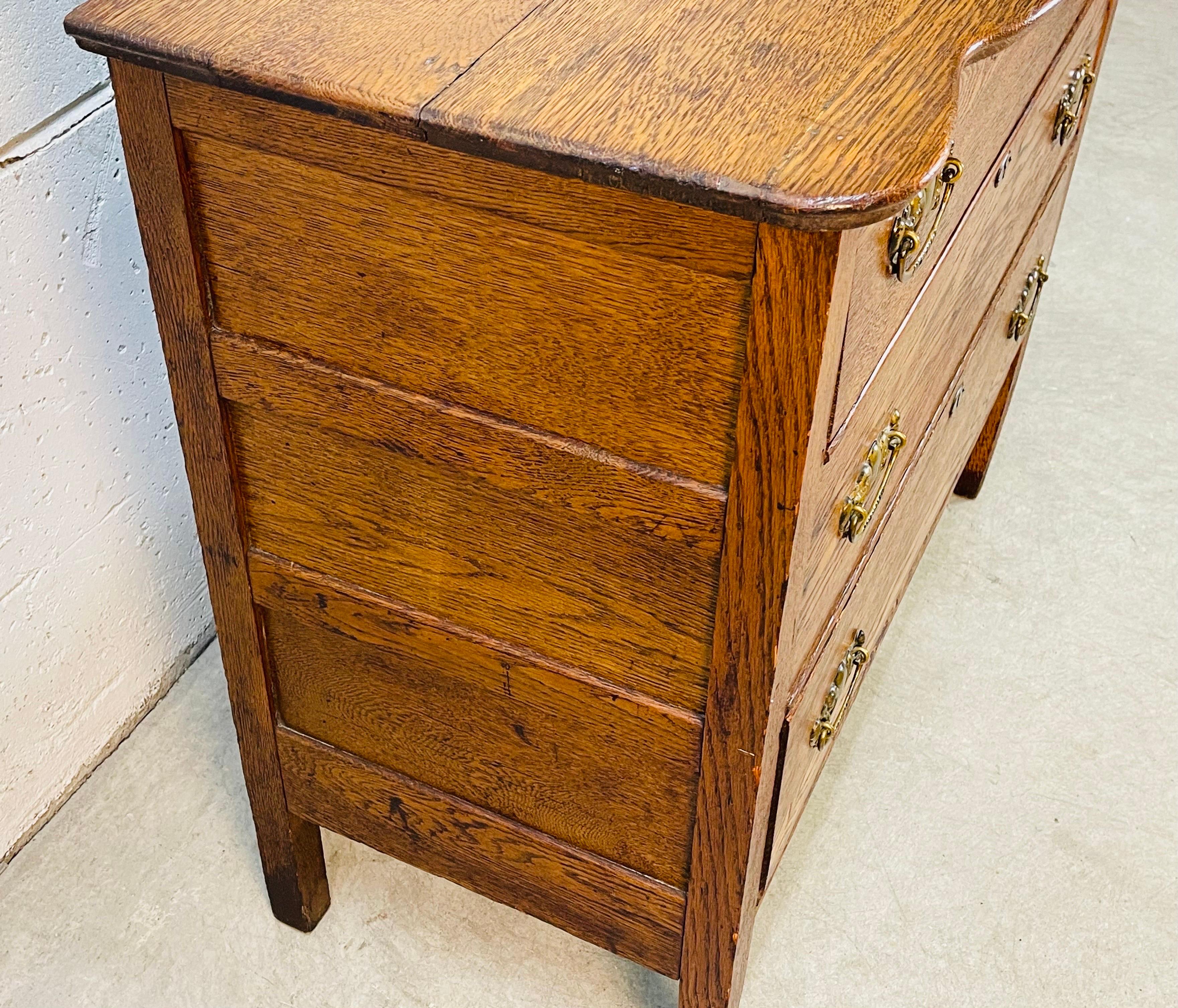 Commode en bois de chêne rustique en vente 2