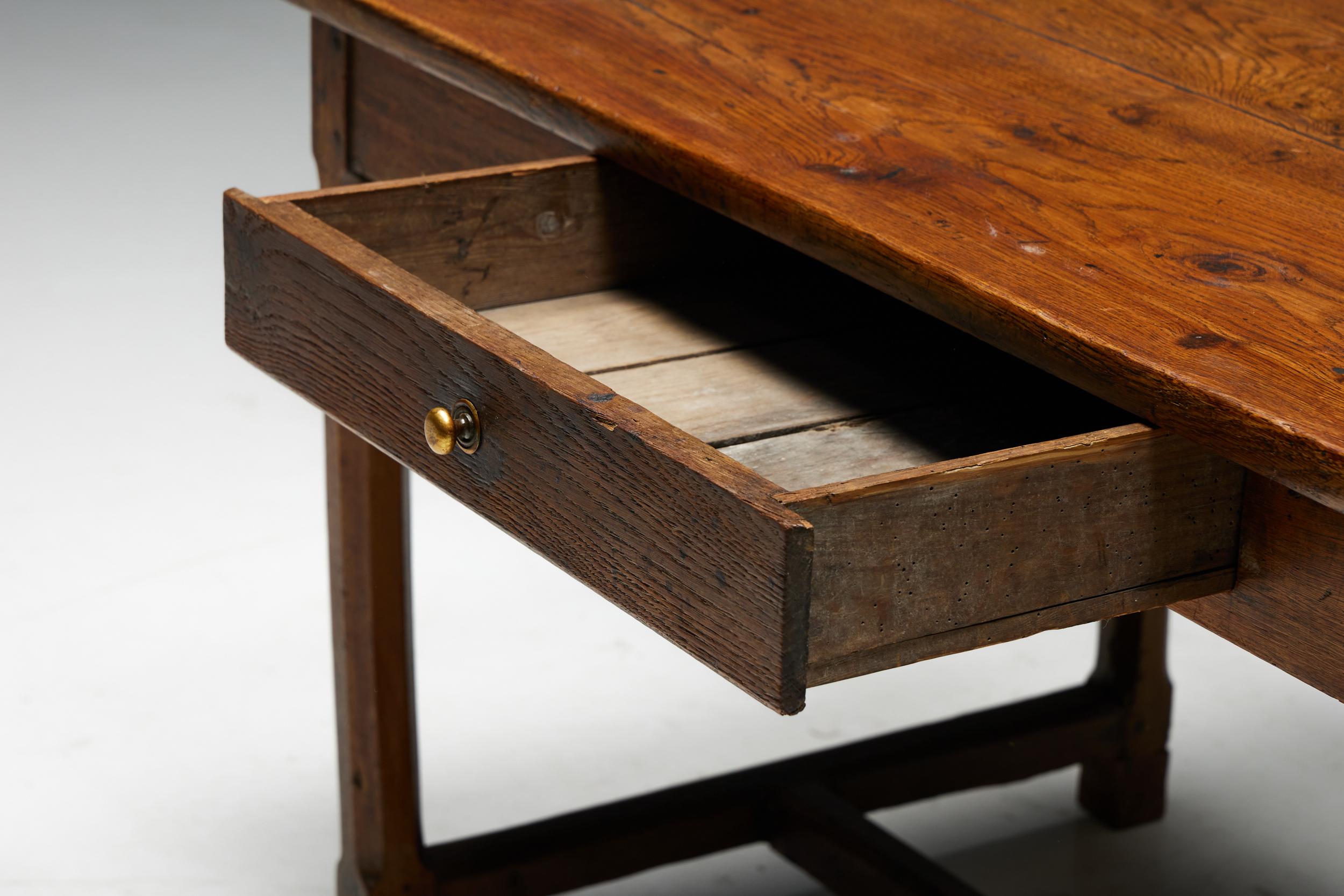 Rustic Oak Writing Desk, France, 19th Century In Good Condition In Antwerp, BE