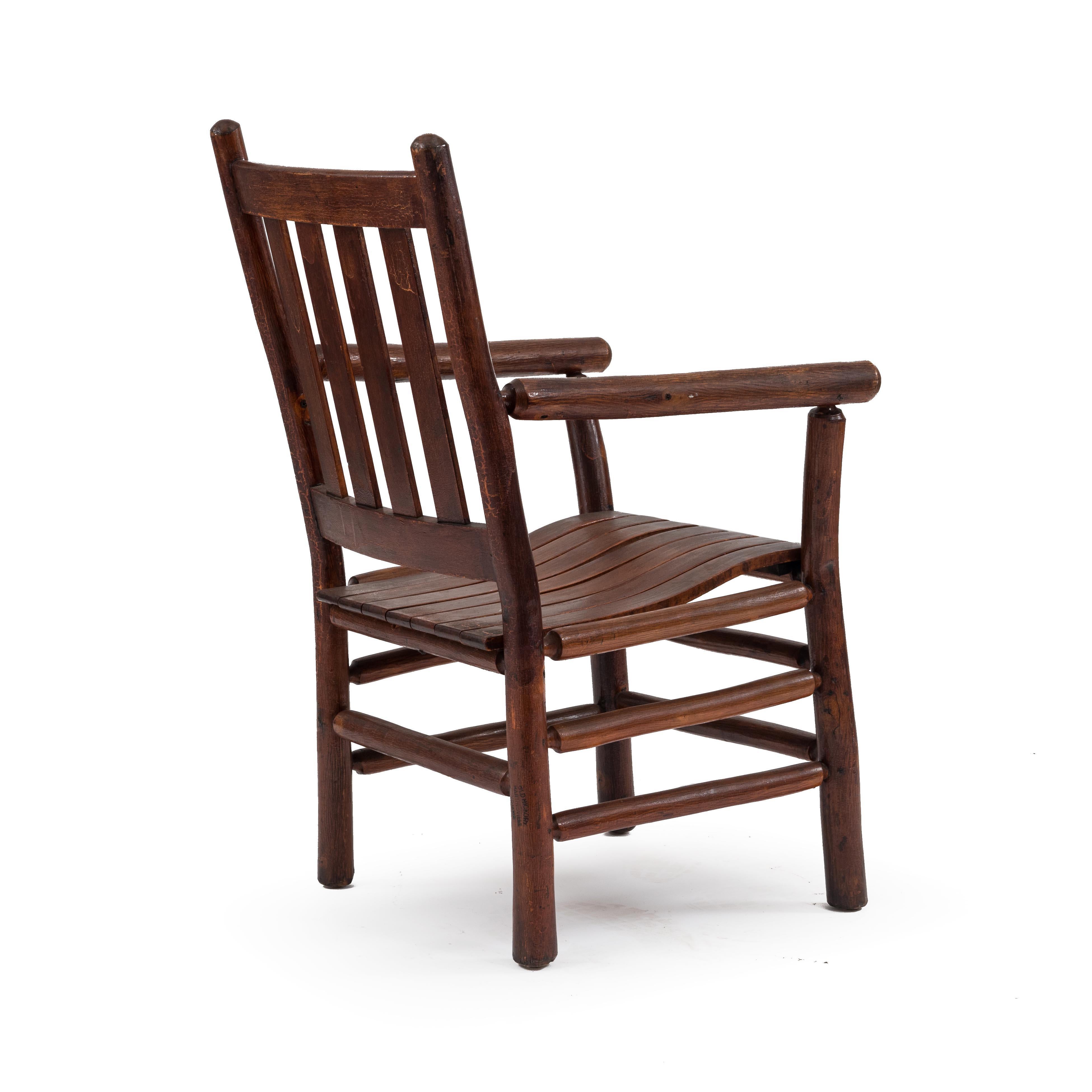 Rustic Old Hickory Armchair In Good Condition For Sale In New York, NY