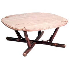Table basse rustique en hickory ancien avec plateau en chêne et coins arrondis