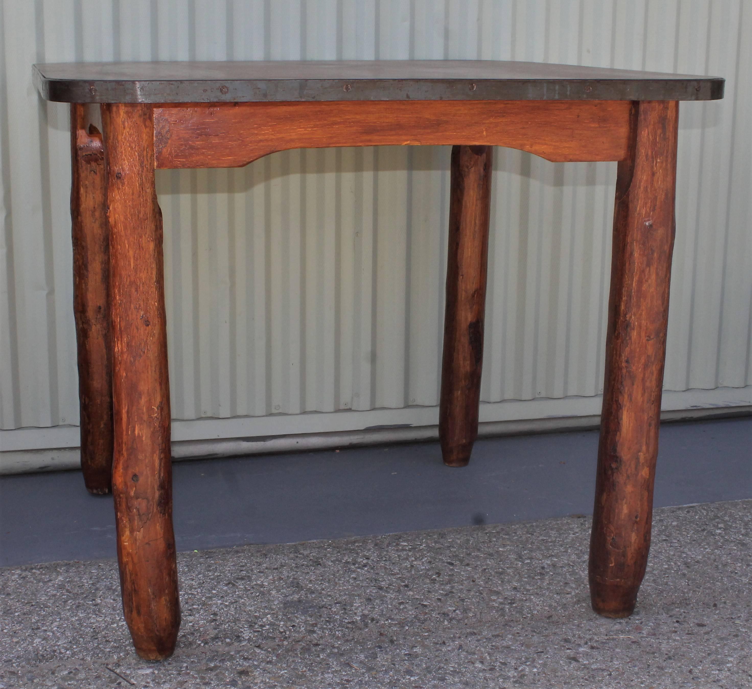 Rustic Old Hickory Game Table and Chairs 3