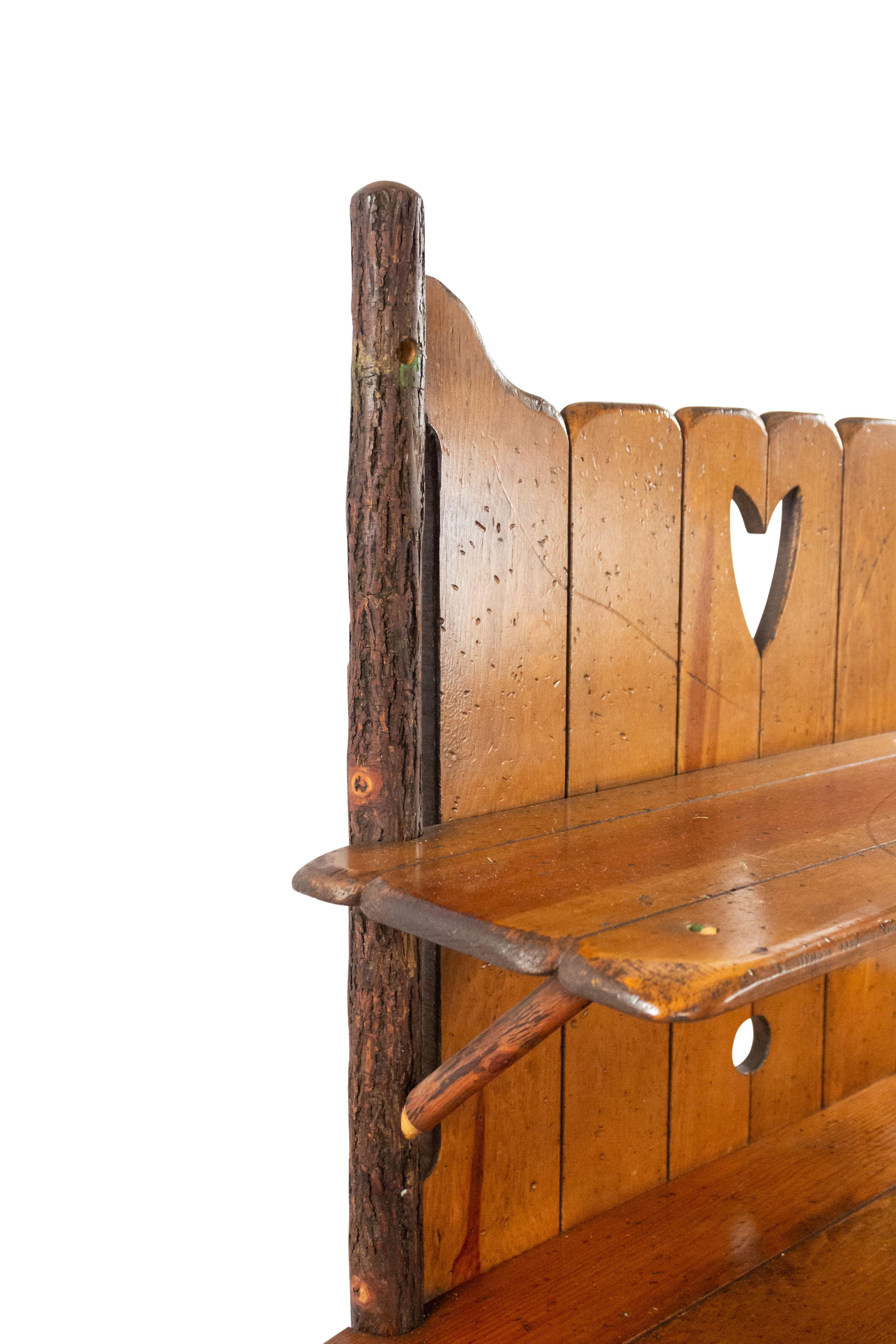 Rustikale alte Hickory-Hutch im Angebot 6