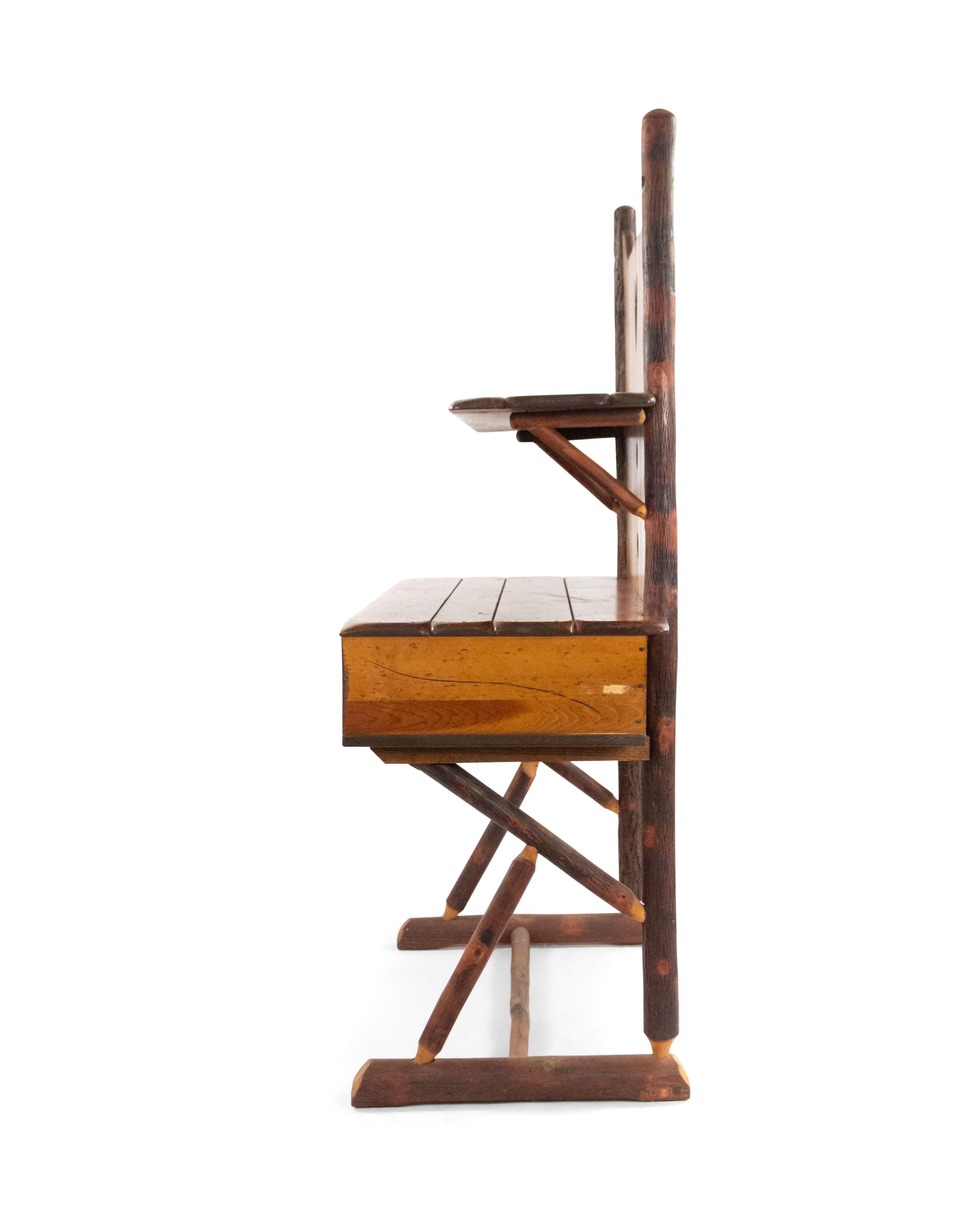Rustikale alte Hickory-Hutch (Seil) im Angebot
