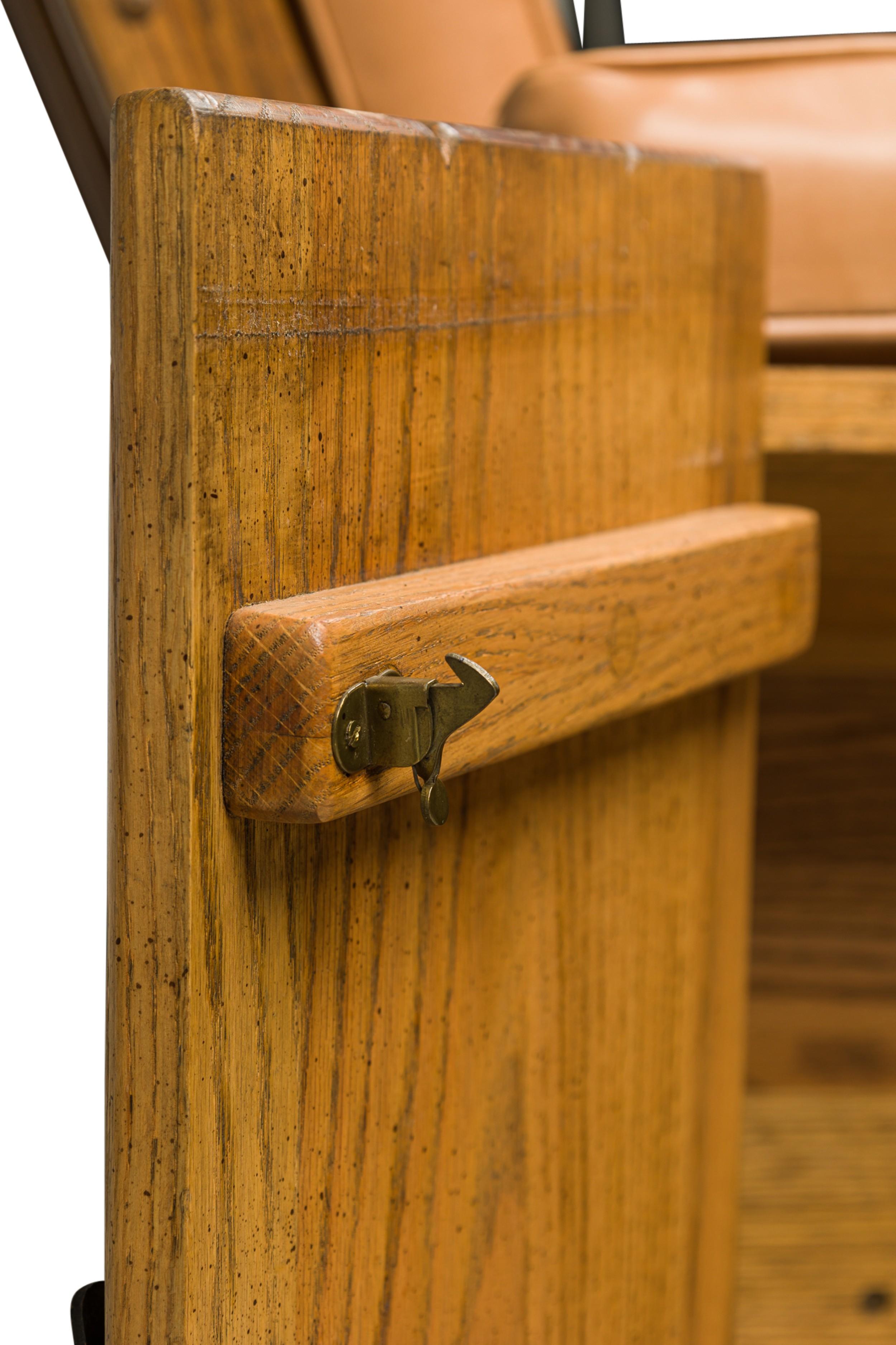 Rustic Old Hickory Wood and Tan Leather Settee in vendita 1