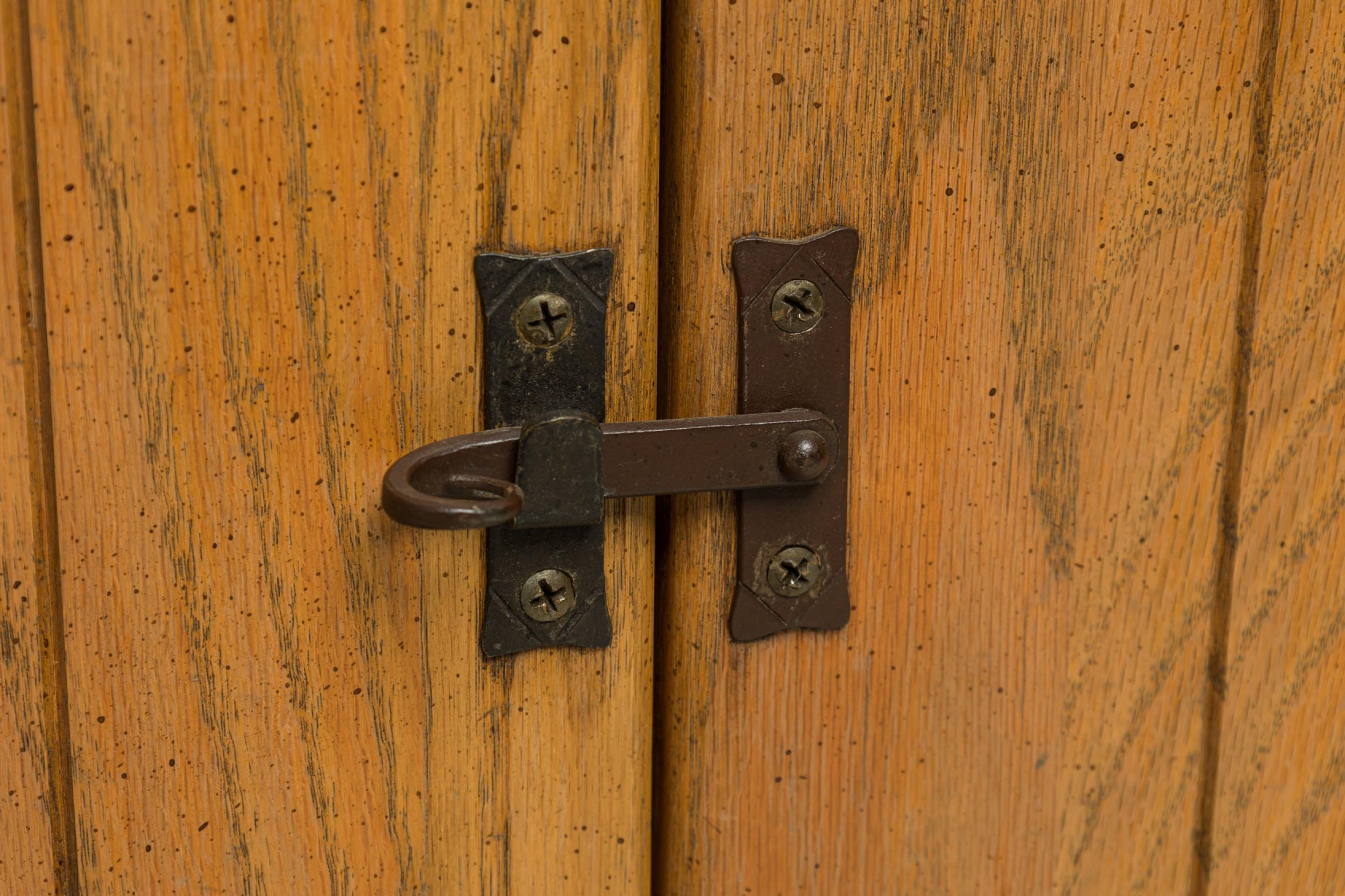 Rustic Old Hickory Wood and Tan Leather Settee in vendita 2