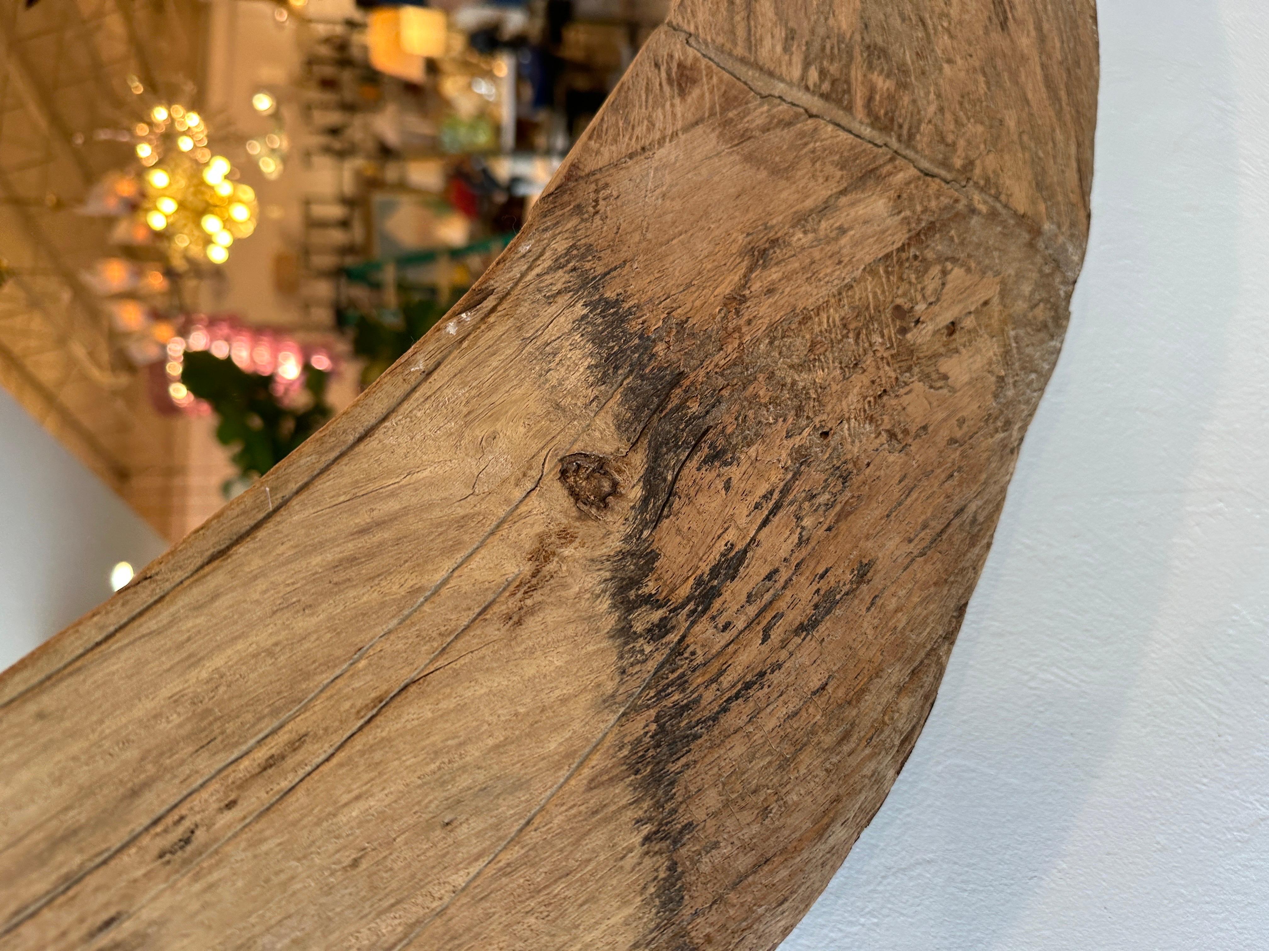 Francese Specchio rustico oversize con cornice in Wood in vendita