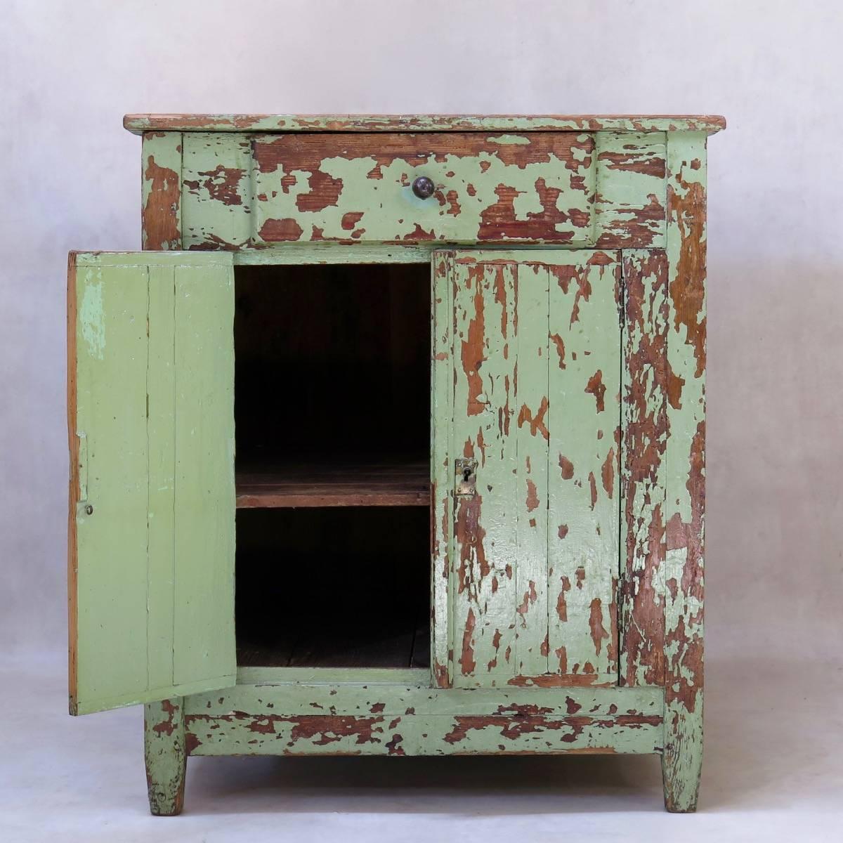 Rustique Armoire rustique peinte, France, vers 1920 en vente