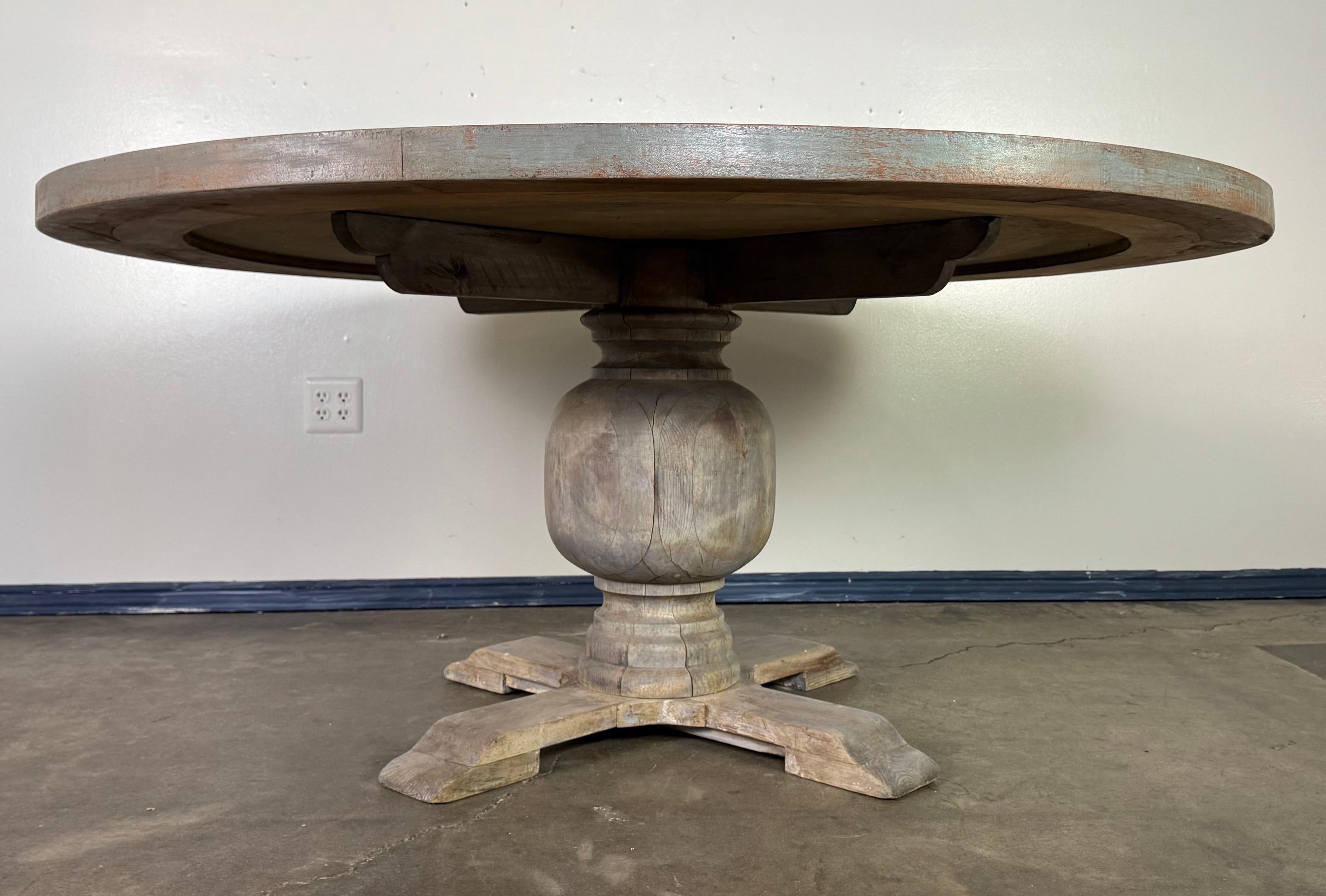 Rustique Table de salle à manger rustique peinte en vente