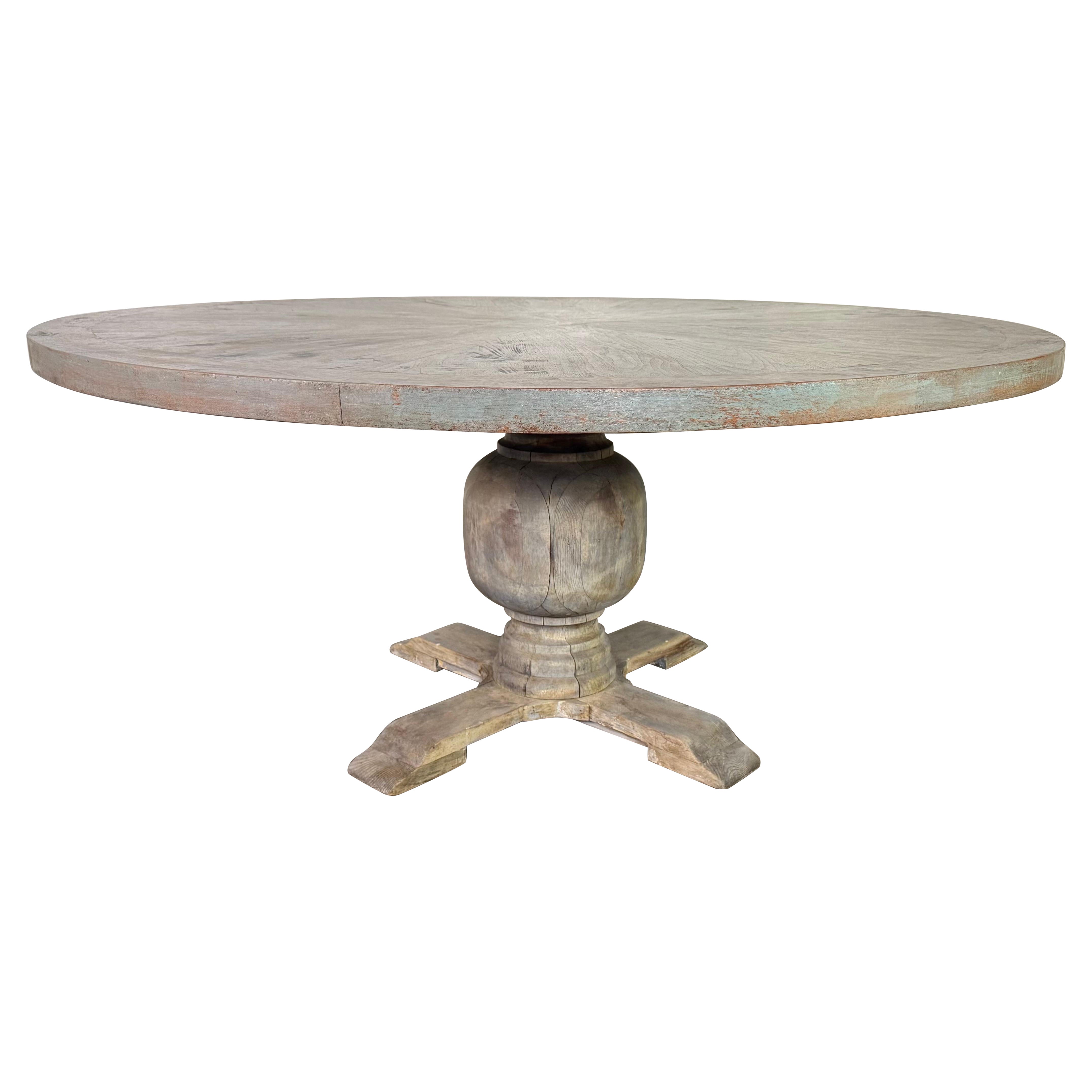 Rustikaler bemalter Pedestal-Esstisch im Angebot