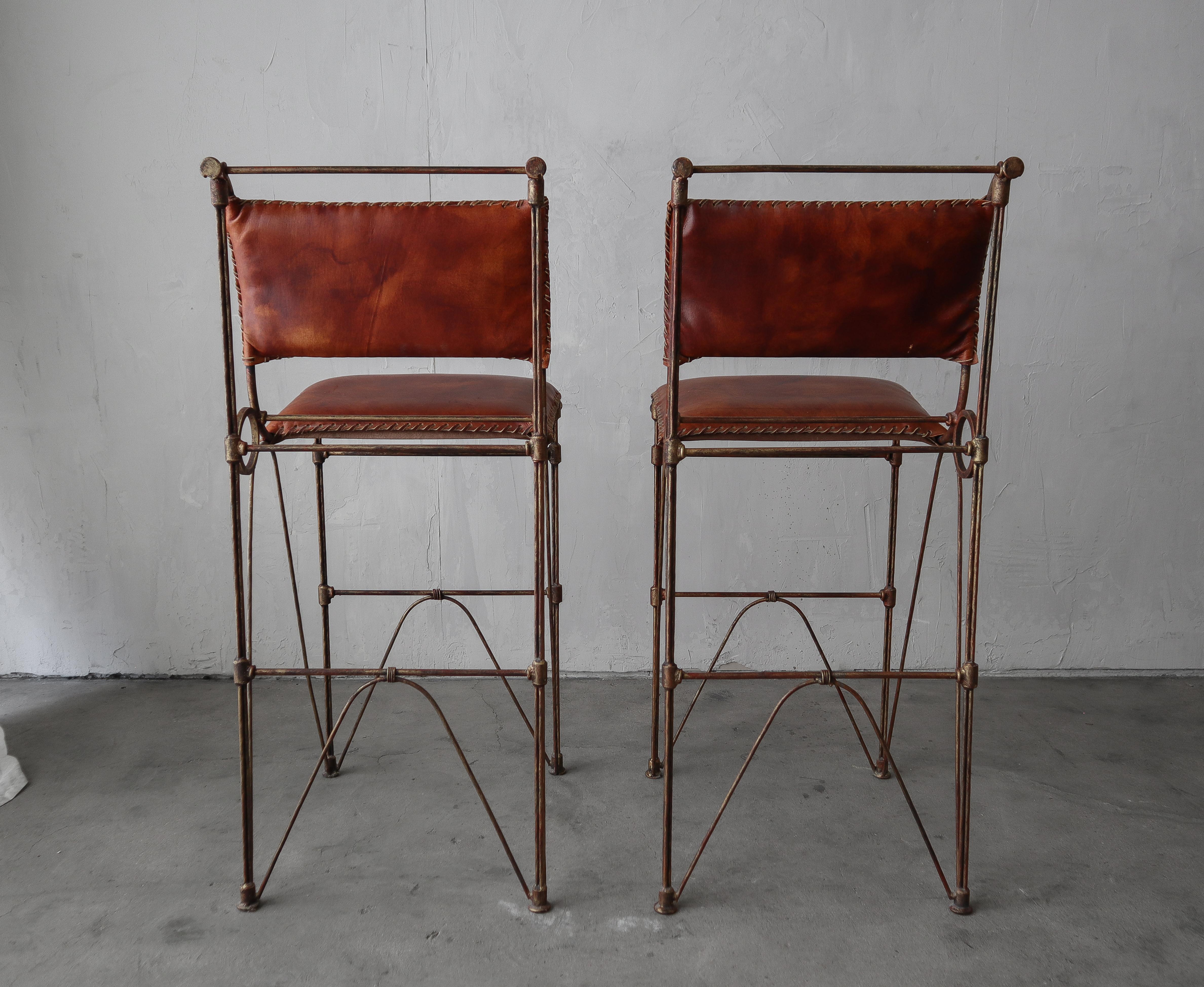 Rustic Pair of Leather Bar Stools by Ilana Goor In Good Condition For Sale In Las Vegas, NV