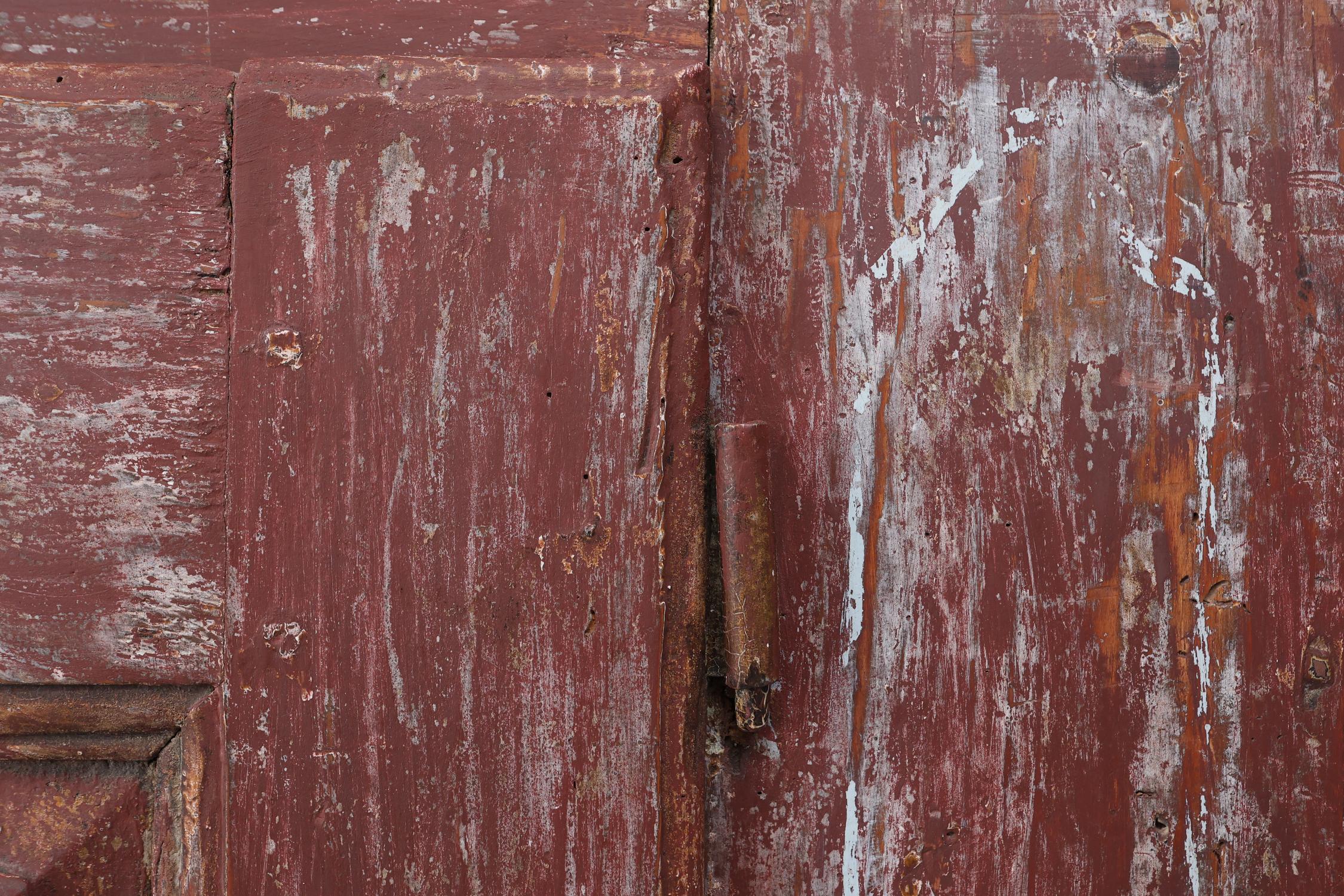 Rustic Parisian cabinet in pine wood with old burgundy paint layers, ca. 1820 For Sale 3