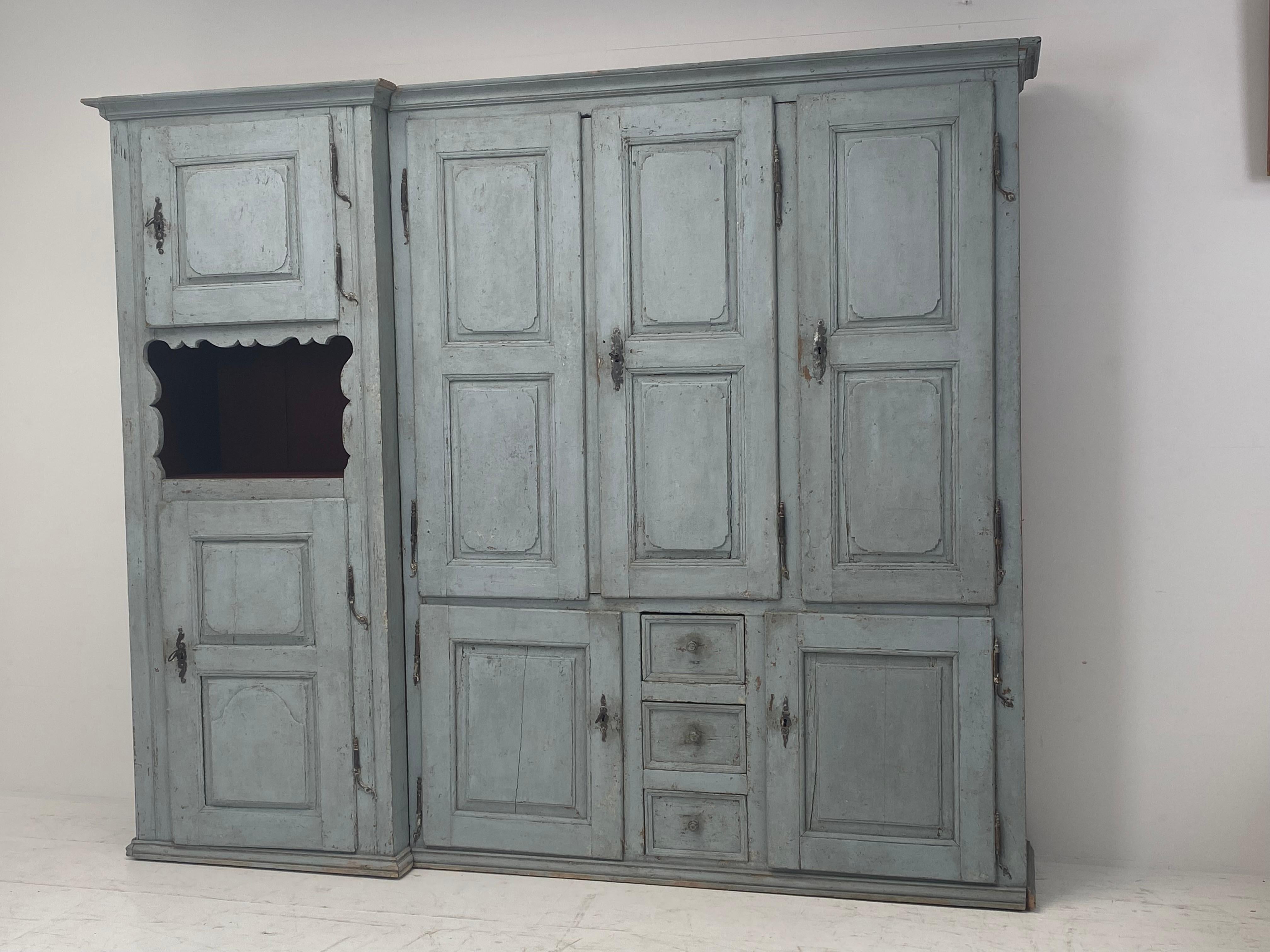 Rustic Patinated French Cupboard In Good Condition For Sale In Schellebelle, BE
