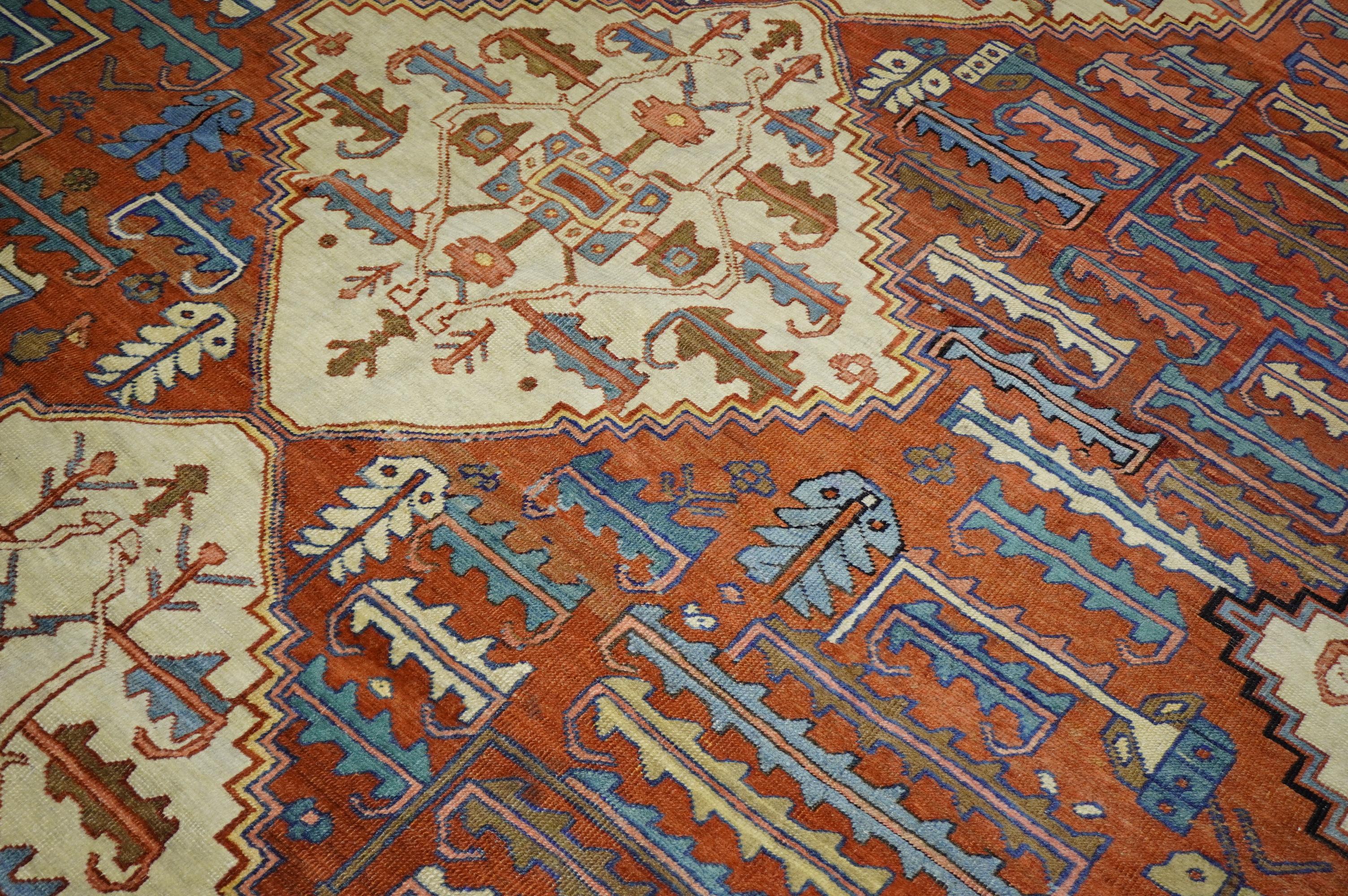 Rustikaler persischer Bakshaish Tribal-Teppich, Stammeskunst im Angebot 8