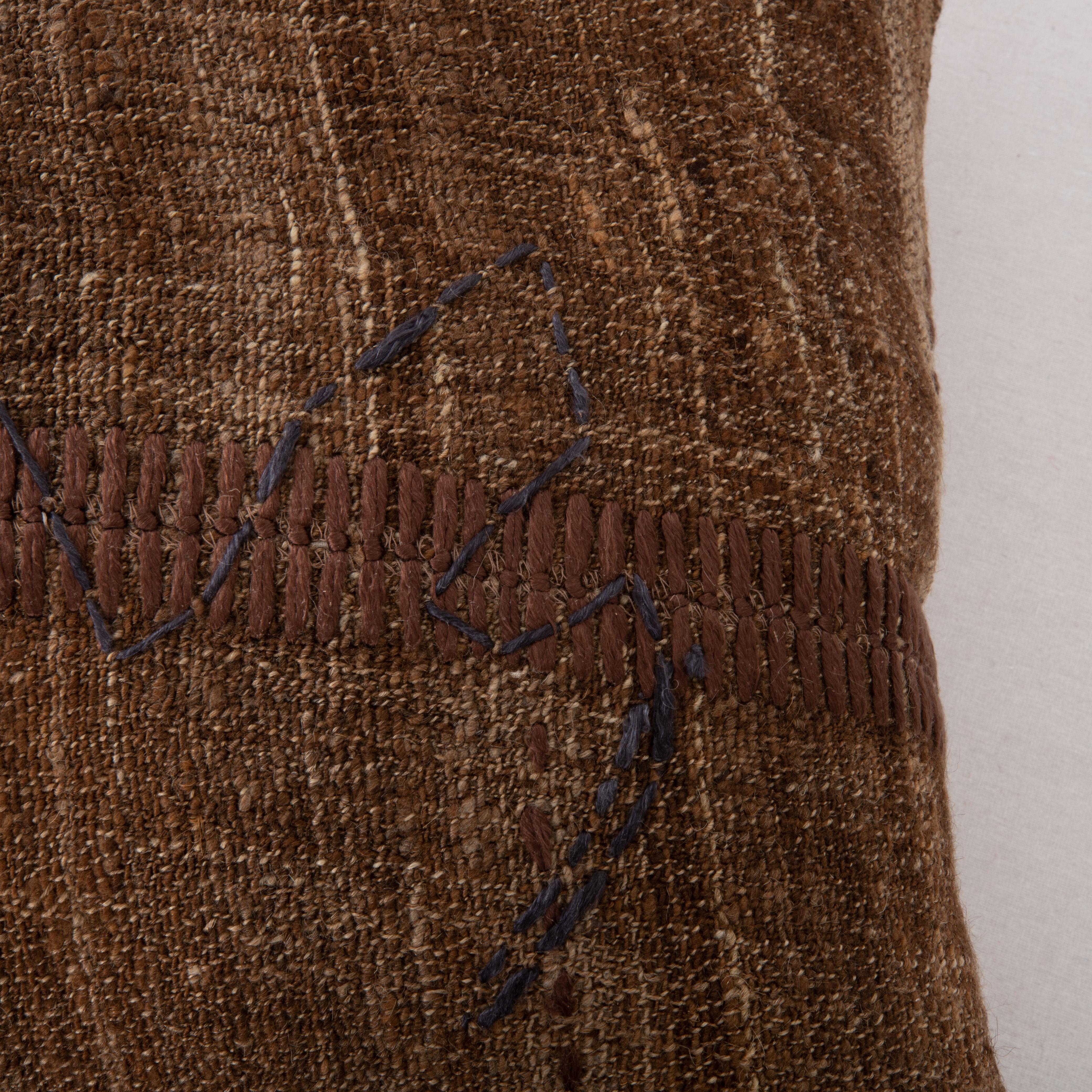 Kilim Rustic Pillow Case Made from a Vintage Un-Dyed Wool Coverlet, Mid 20th C For Sale