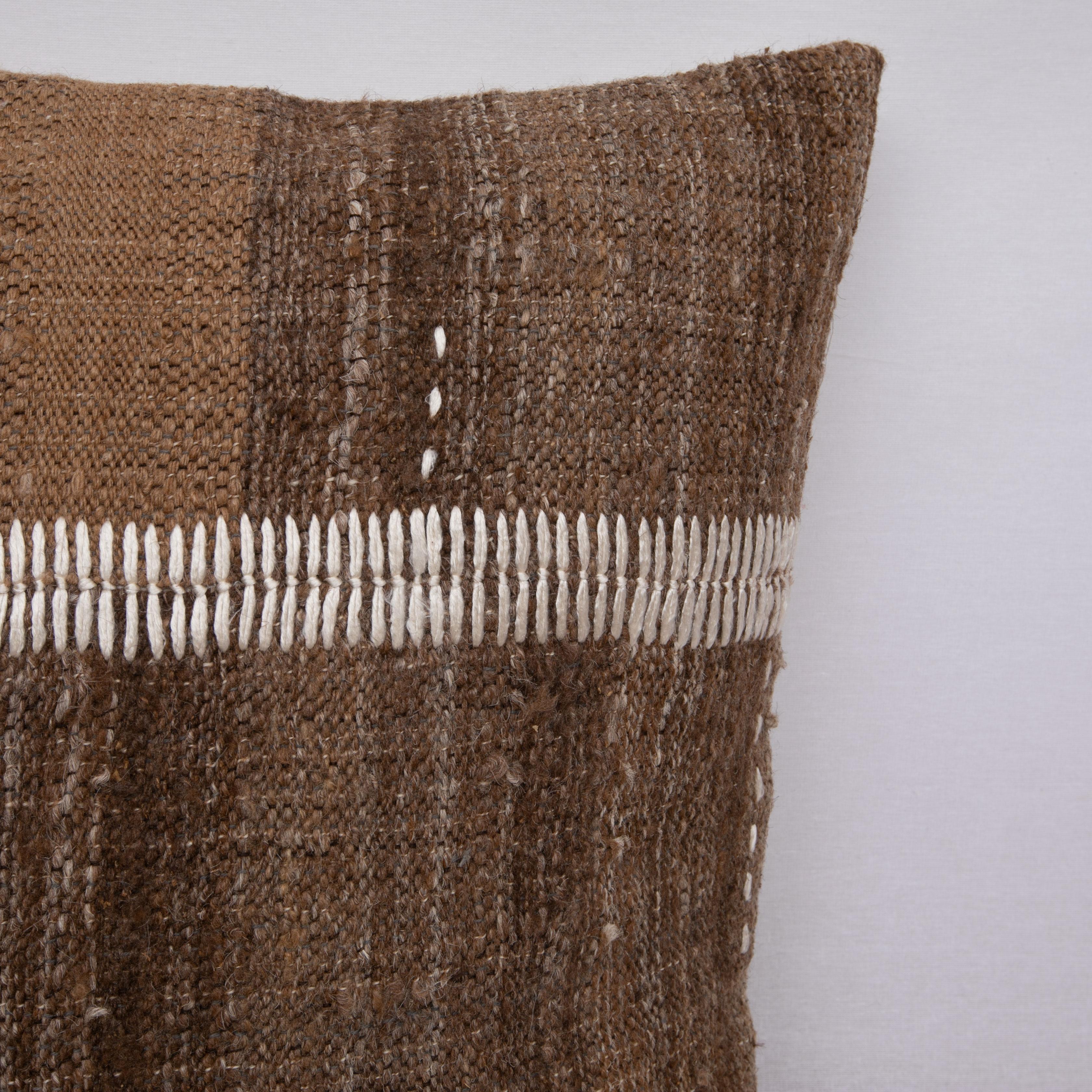 Hand-Woven Rustic Pillow Case Made from a Vintage Un-Dyed Wool Coverlet, Mid 20th C For Sale