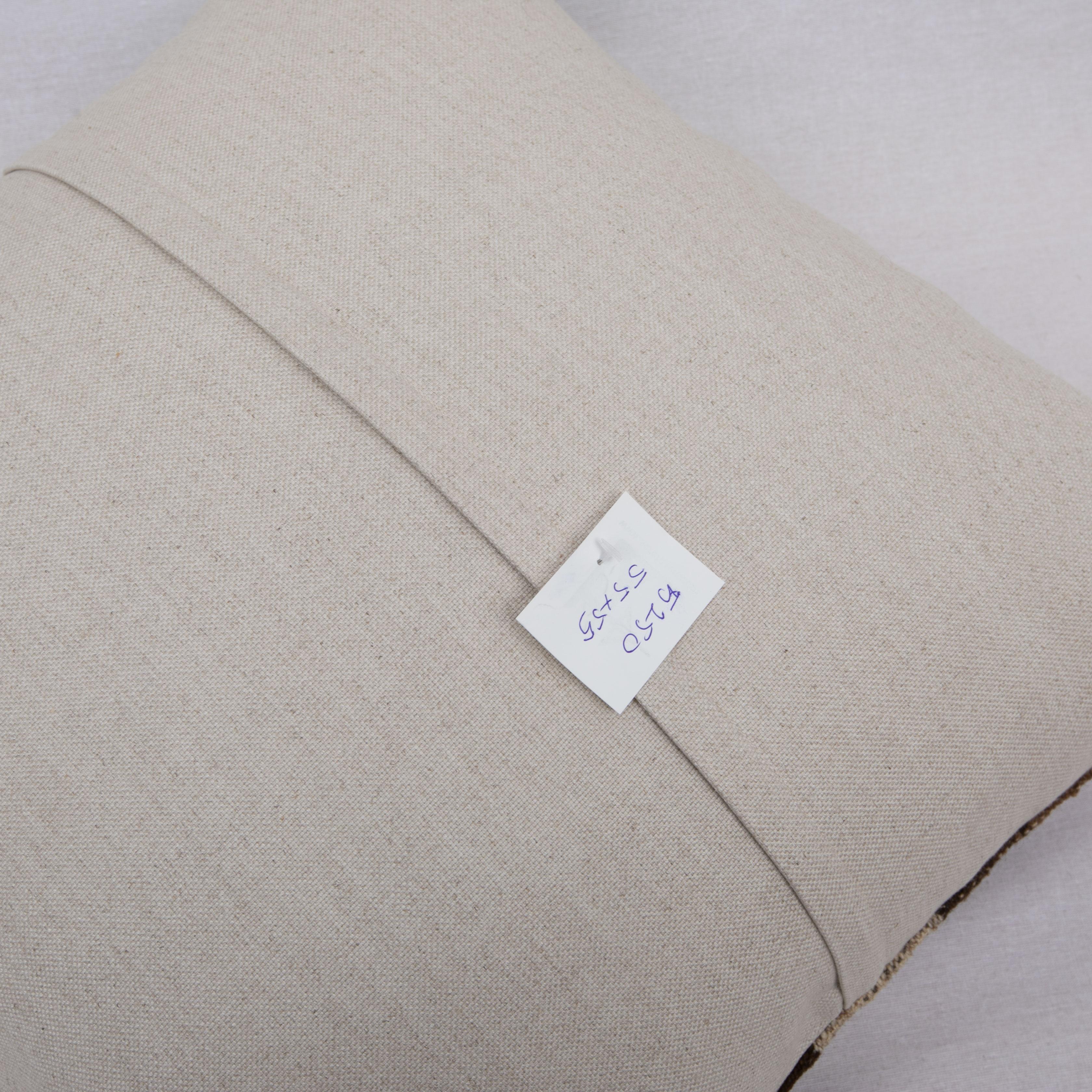 Rustic Pillow Case Made from a Vintage Un-Dyed Wool Coverlet, Mid 20th C. For Sale 1