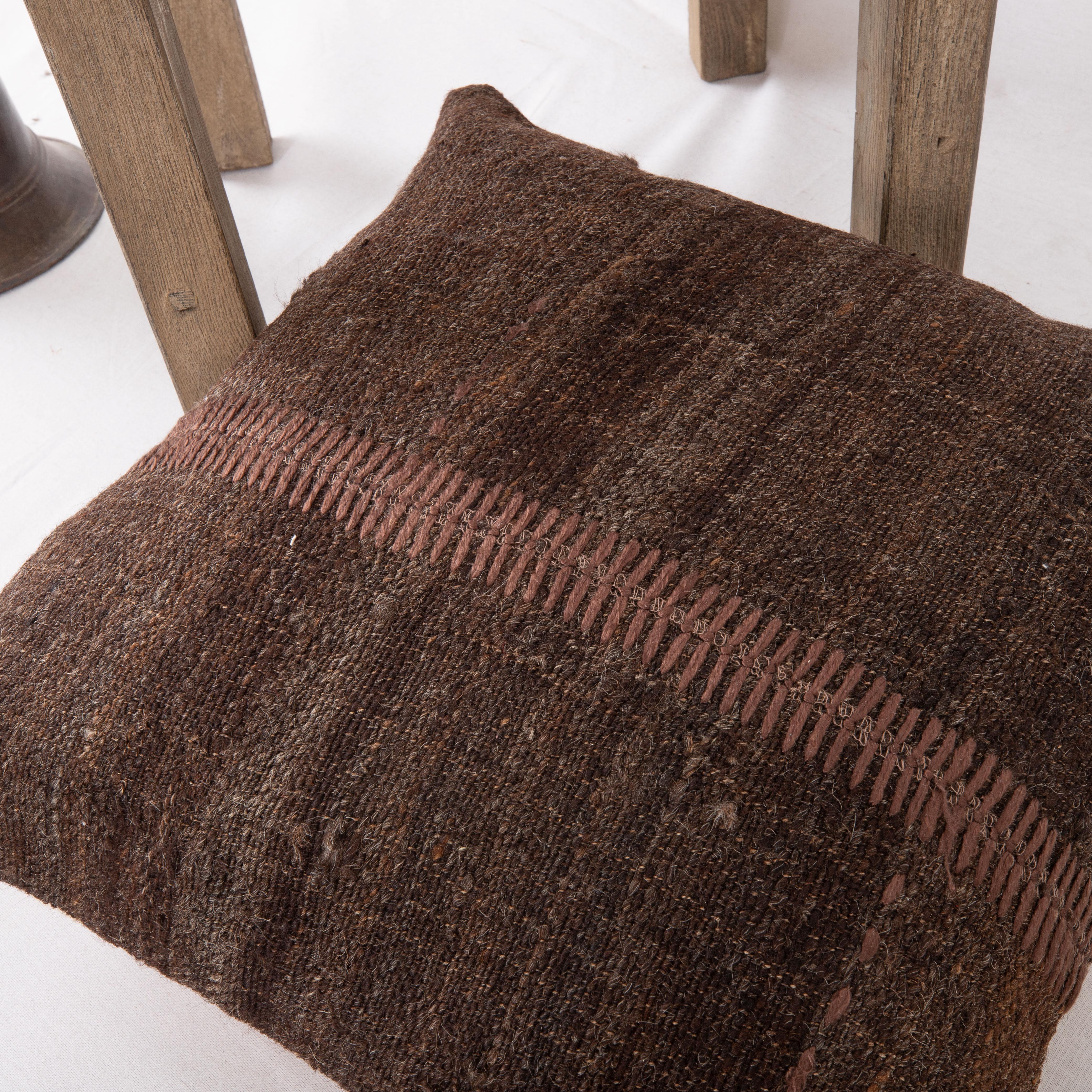 Rustic Pillow Case Made from a Vintage Un-Dyed Wool Coverlet, Mid 20th C For Sale 1