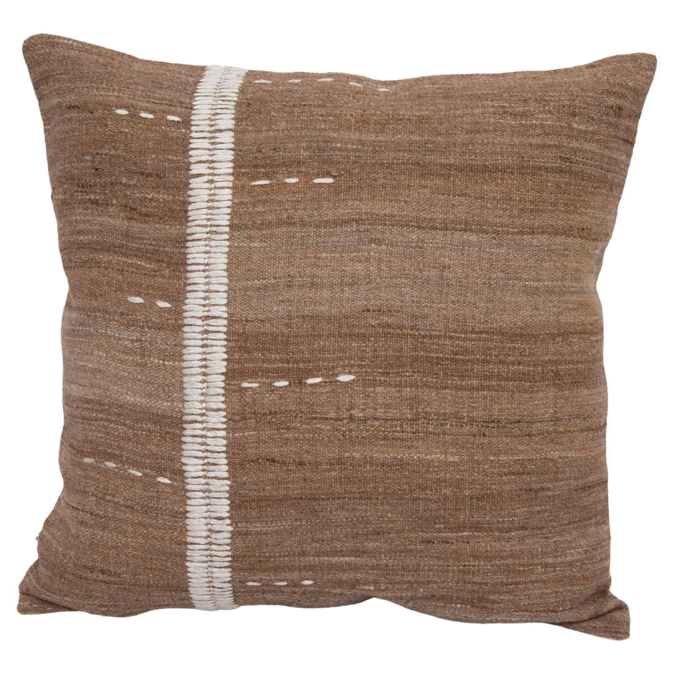 Rustic Pillow Case Made from a Vintage UnDyed Wool Coverlet, Mid 20th C For Sale at 1stDibs