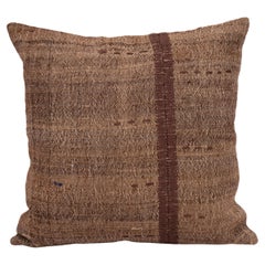 Taie d'oreiller rustique fabriquée à partir d'une couverture vintage en laine non teintée, milieu du 20e siècle