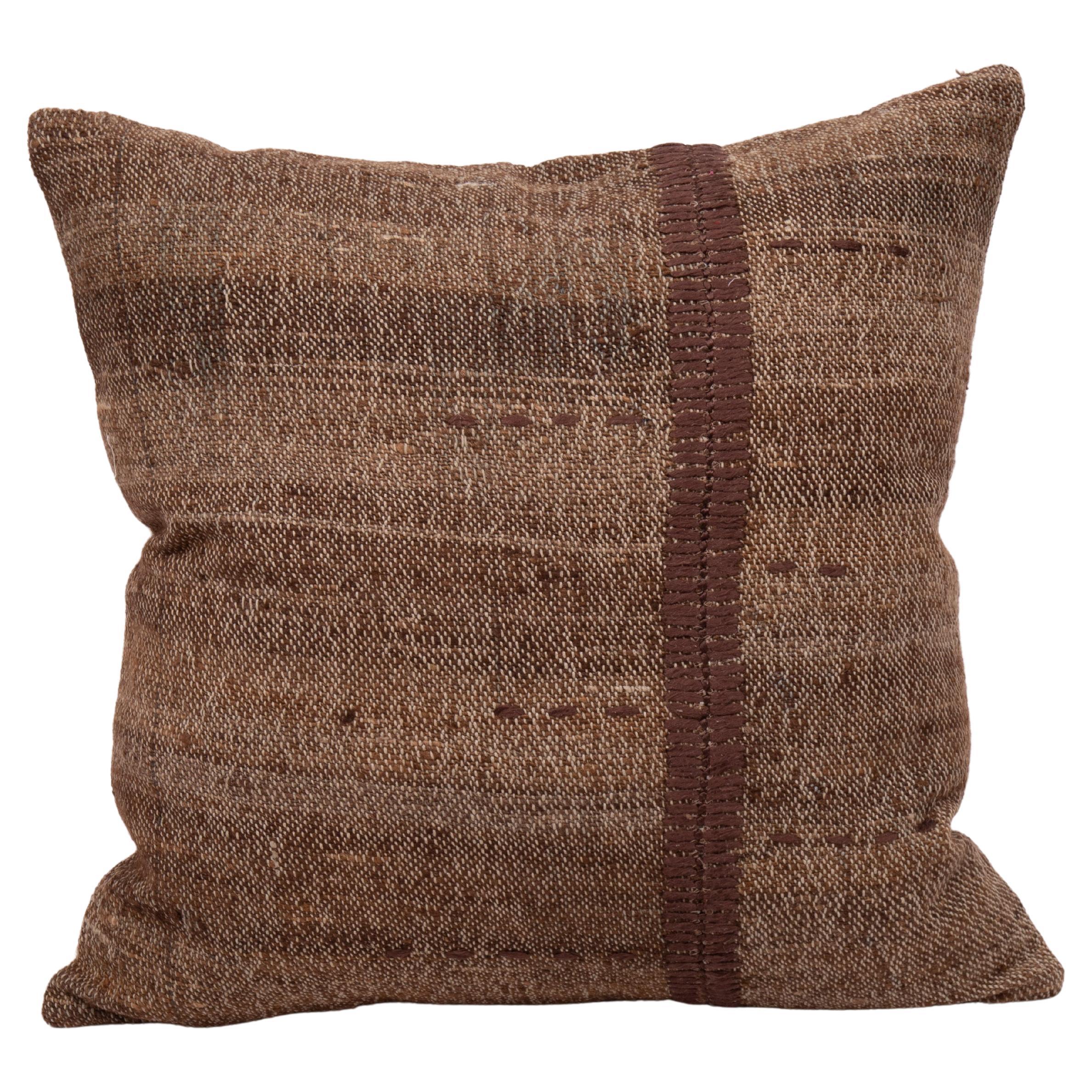 Rustic Pillow Case Made from a Vintage Un-Dyed Wool Coverlet, Mid 20th C For Sale