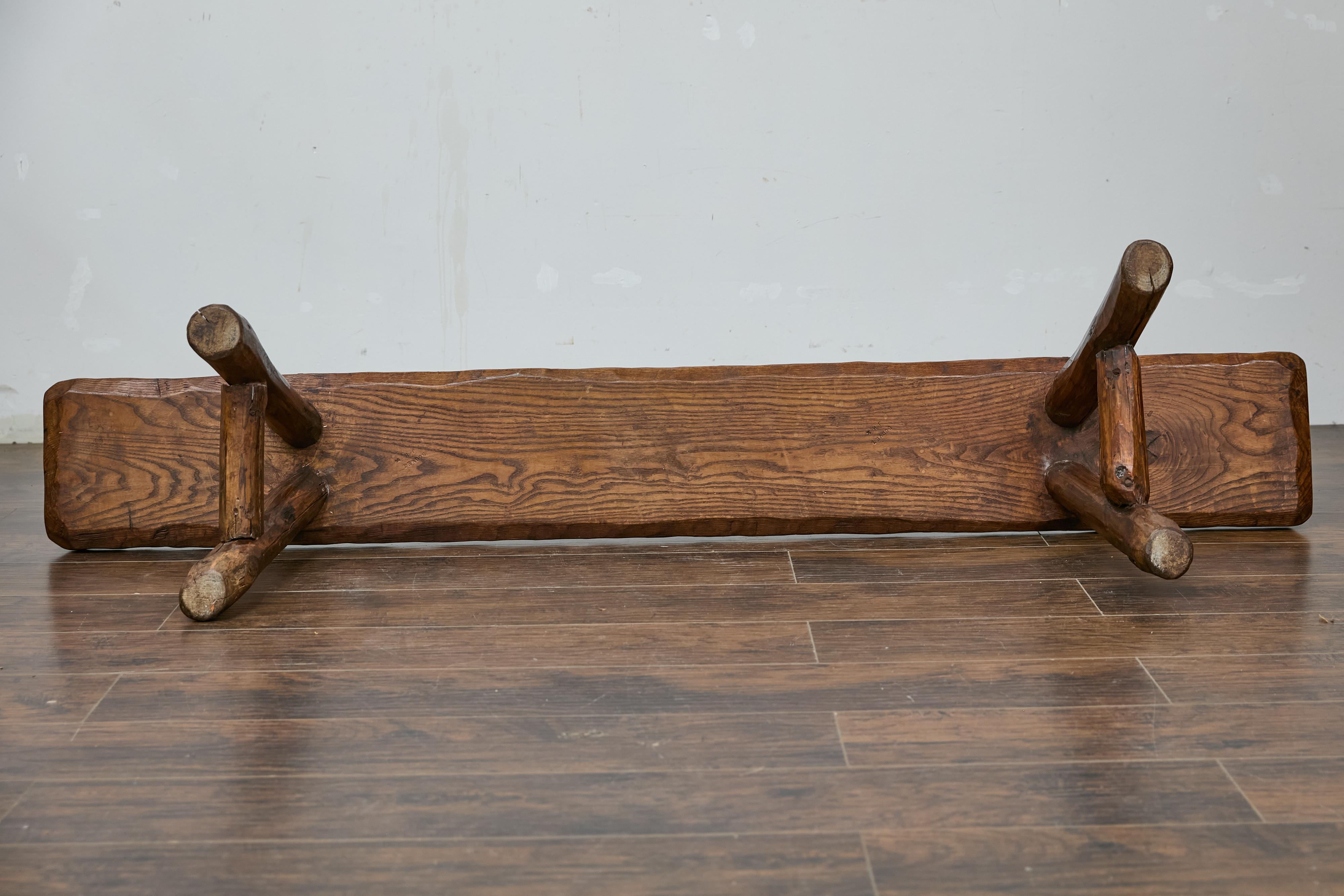 Rustic Pine Bench with Hand-Hewn Details – Versatile American Craftsmanship For Sale 2