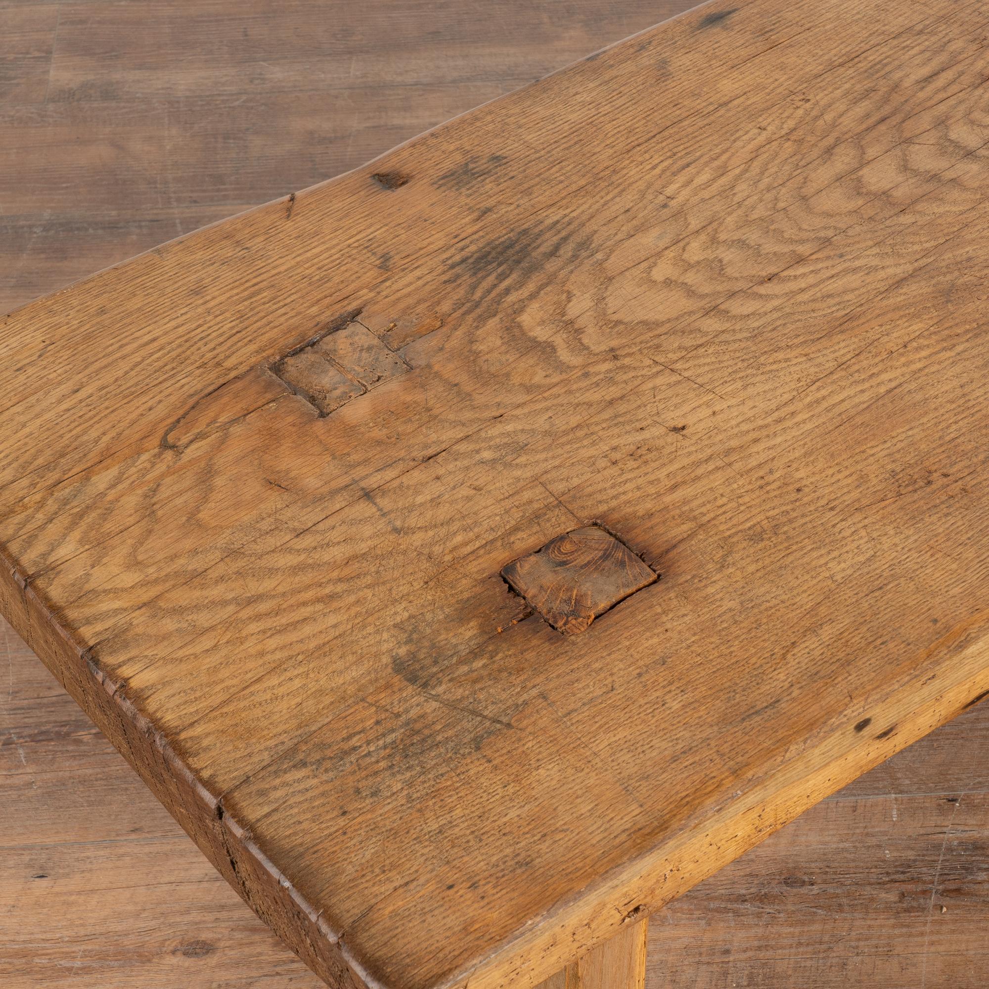 Rustic Plank Wood Coffee Table With Peg Legs, Hungary circa 1900 In Good Condition In Round Top, TX