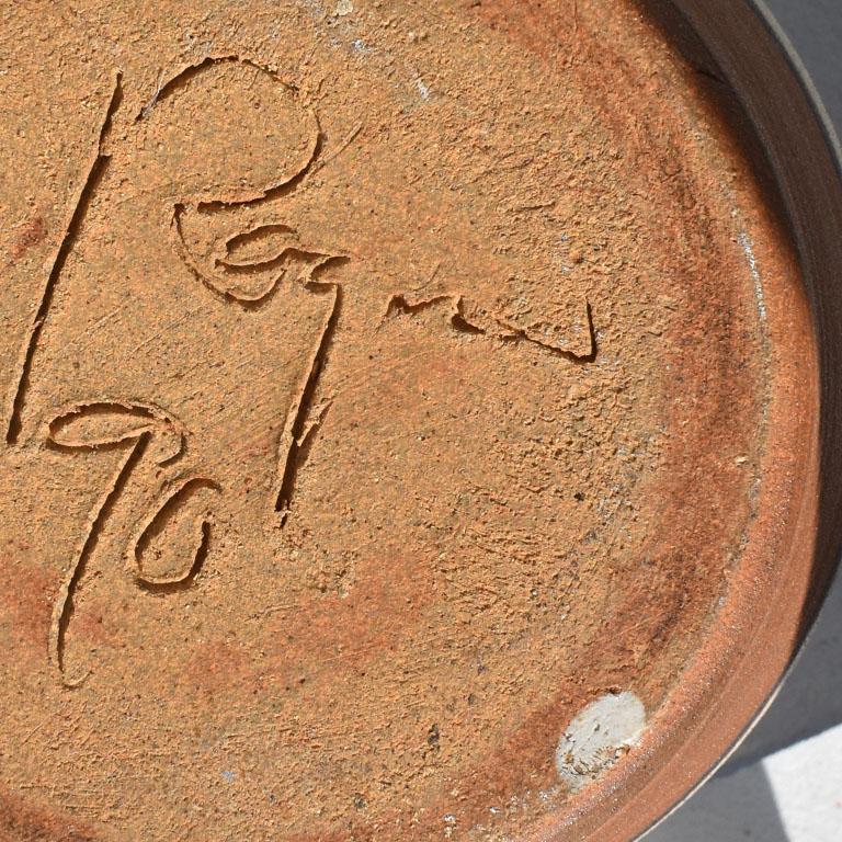 Fin du 20e siècle Jardinière rustique, Ginger Jar, Vase ou Pot en Brown, Noir et Crème, Signé en vente