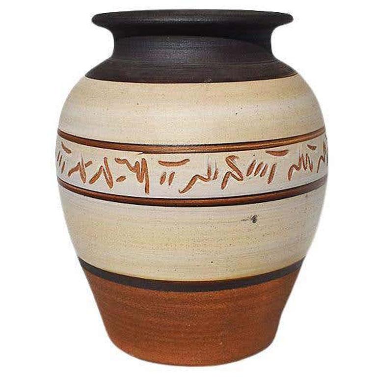 Rustic Planter, Ginger Jar, Vase or Pot in Brown, Black and Cream, Signed In Good Condition For Sale In Oklahoma City, OK