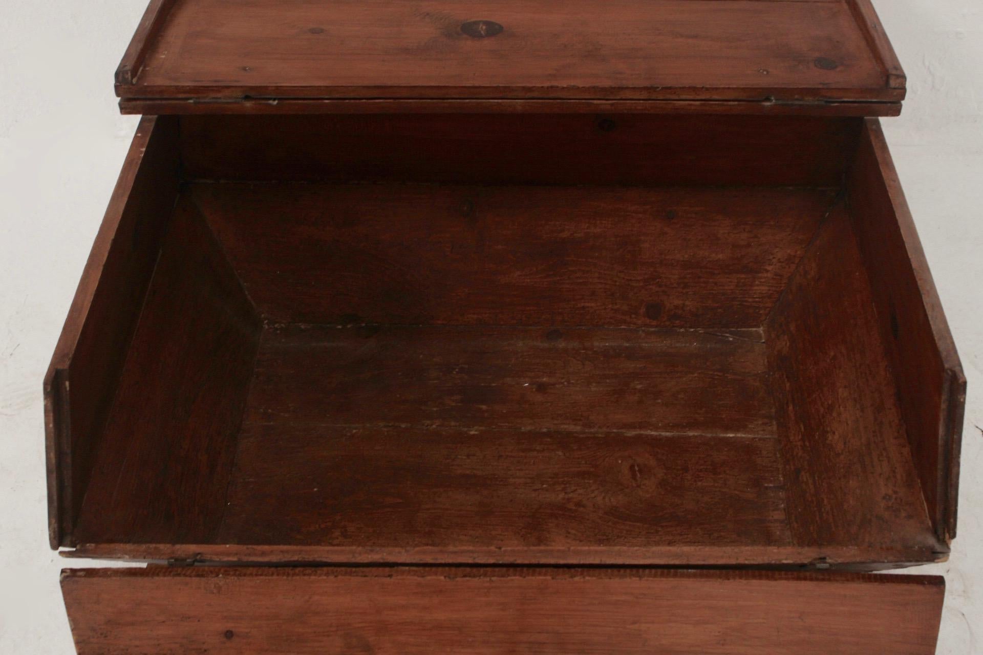 Rustic Popular Dough Box, Spain, 19th Century For Sale 7