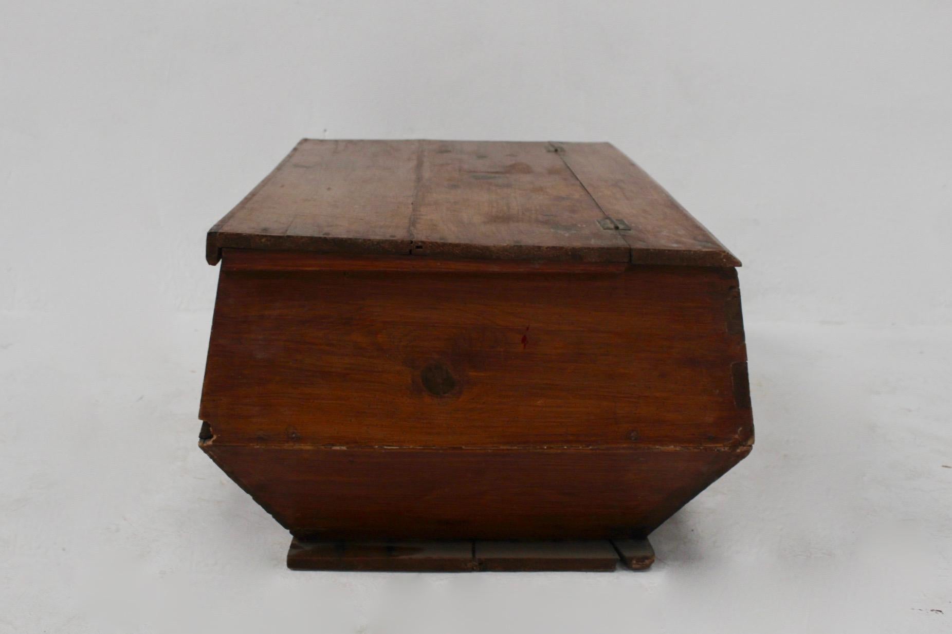 Wood Rustic Popular Dough Box, Spain, 19th Century For Sale