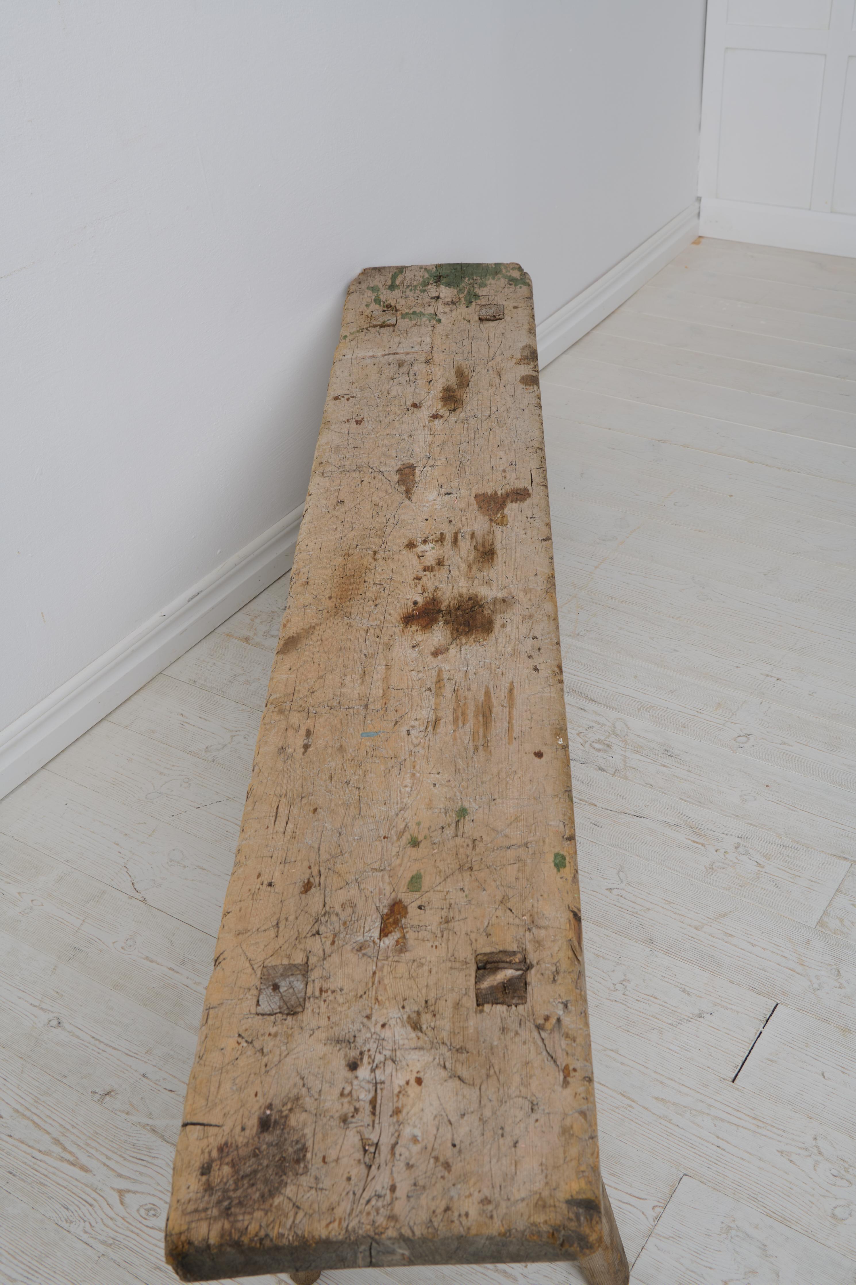 Rustic Primitive Bench from Northern Sweden, Made by Hand with Natural Patina im Zustand „Gut“ im Angebot in Kramfors, SE