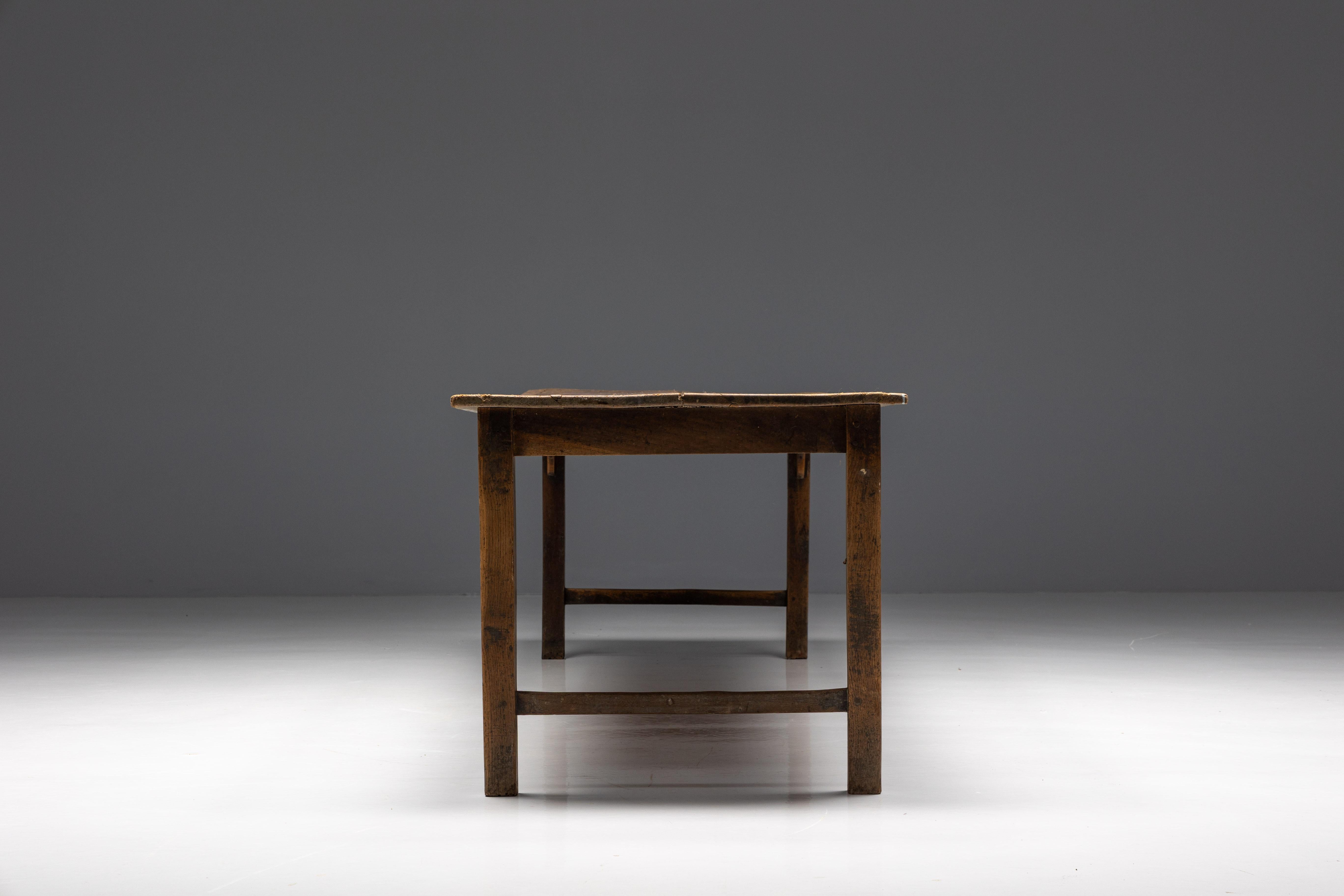 Table à manger de ferme rustique, France, 19ème siècle en vente 3