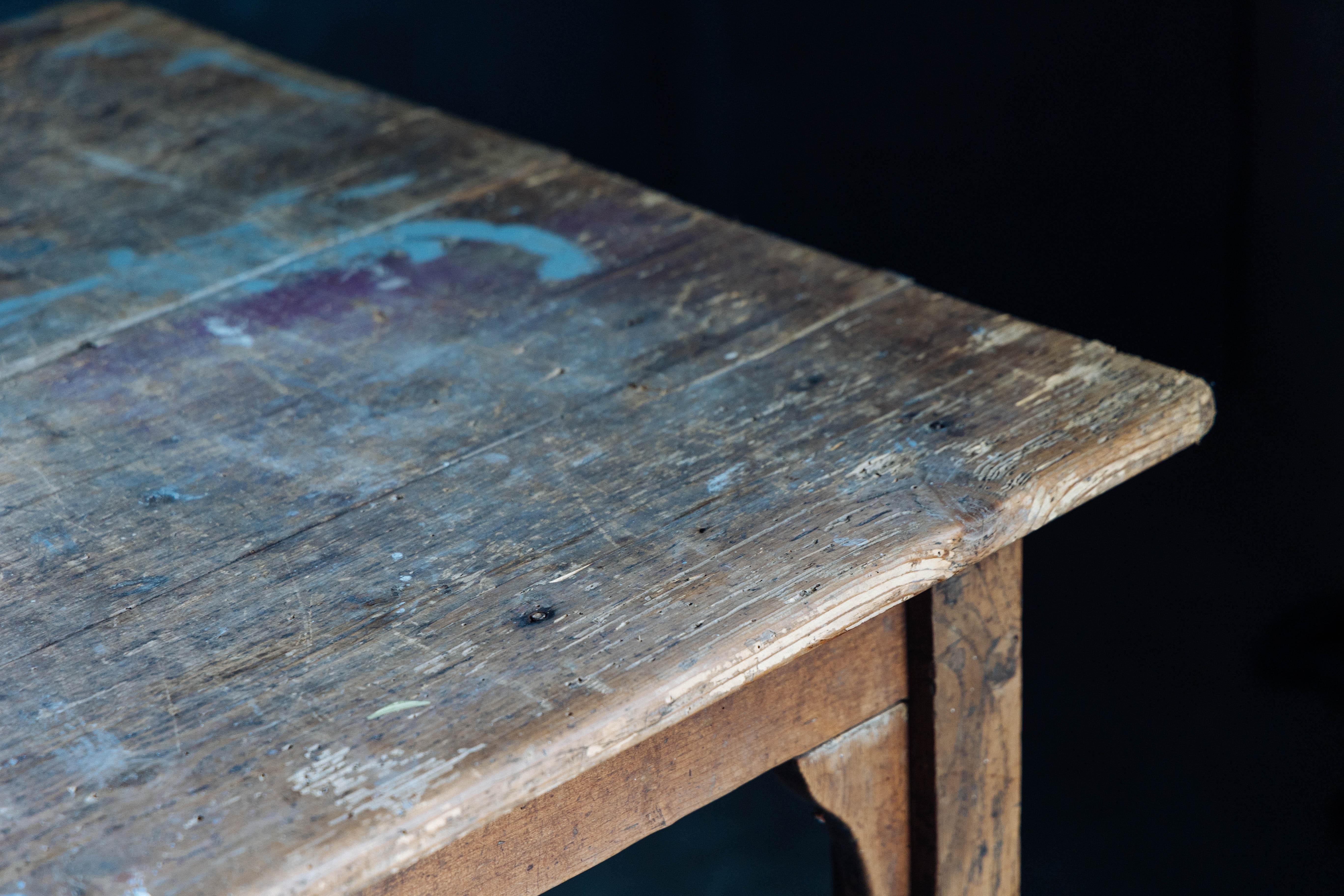 Table à manger de ferme rustique, France, 19ème siècle en vente 10
