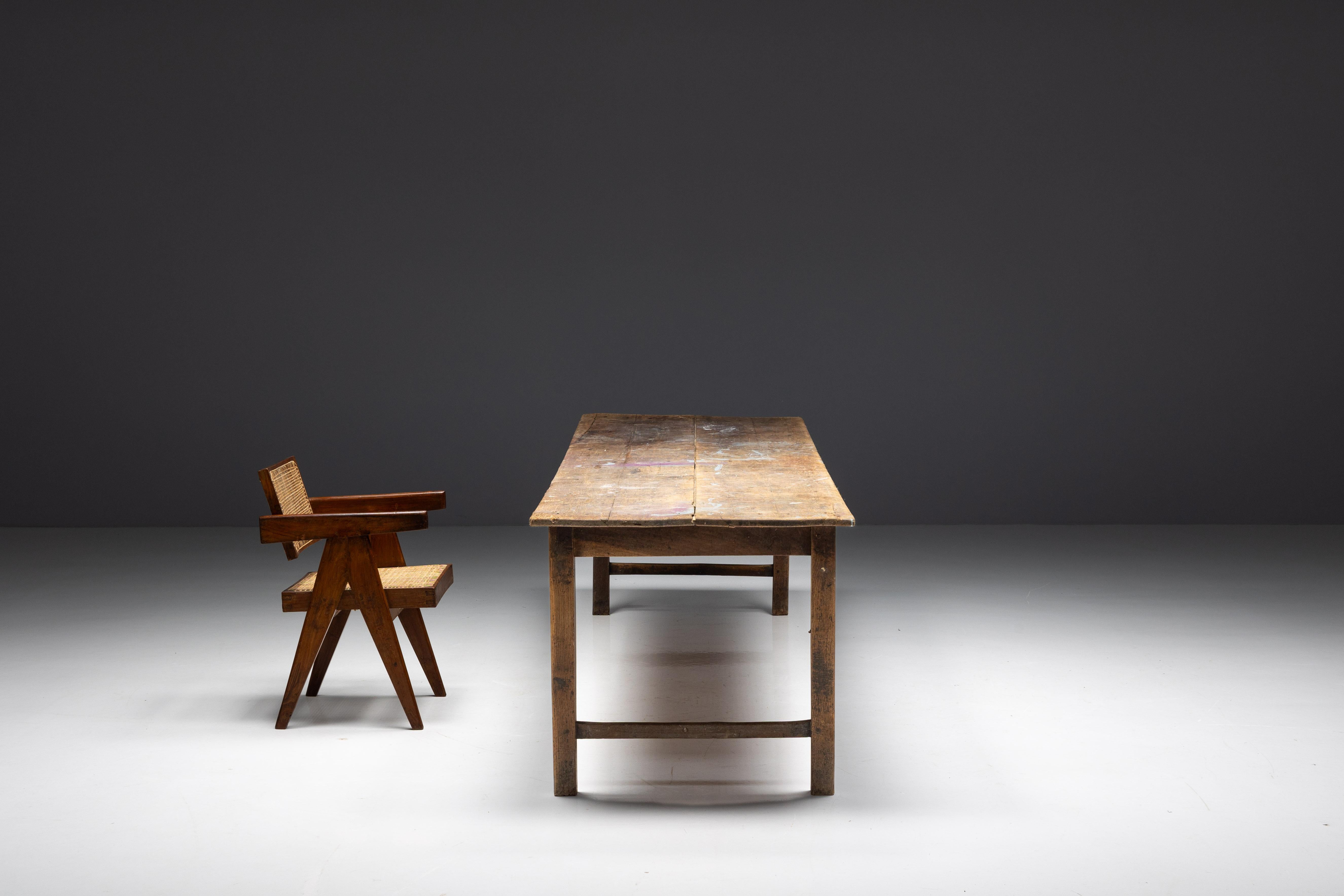Table à manger de ferme rustique, France, 19ème siècle en vente 1