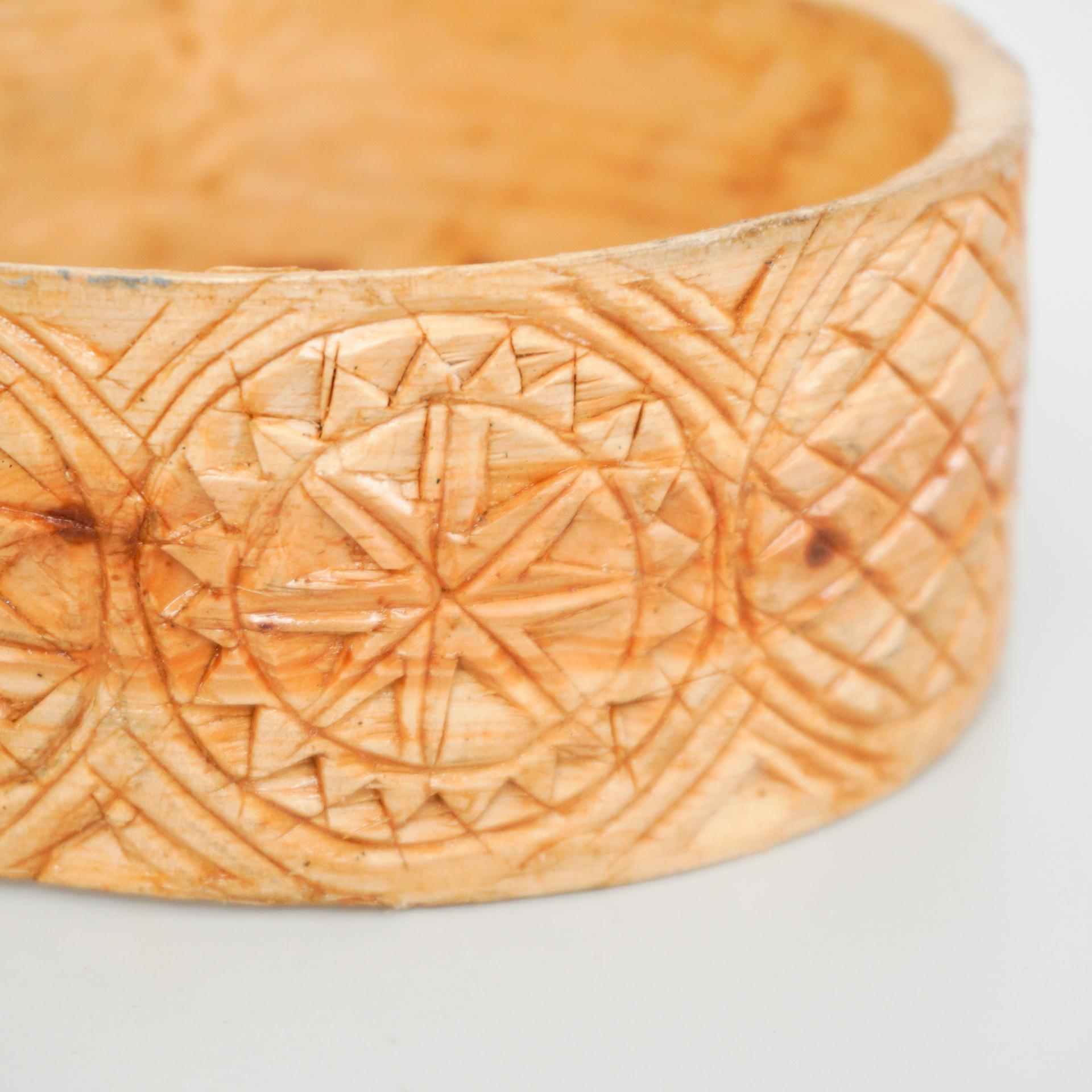Cloche de chèvre rustique primitive sculptée à la main, circa 1950 en vente 2